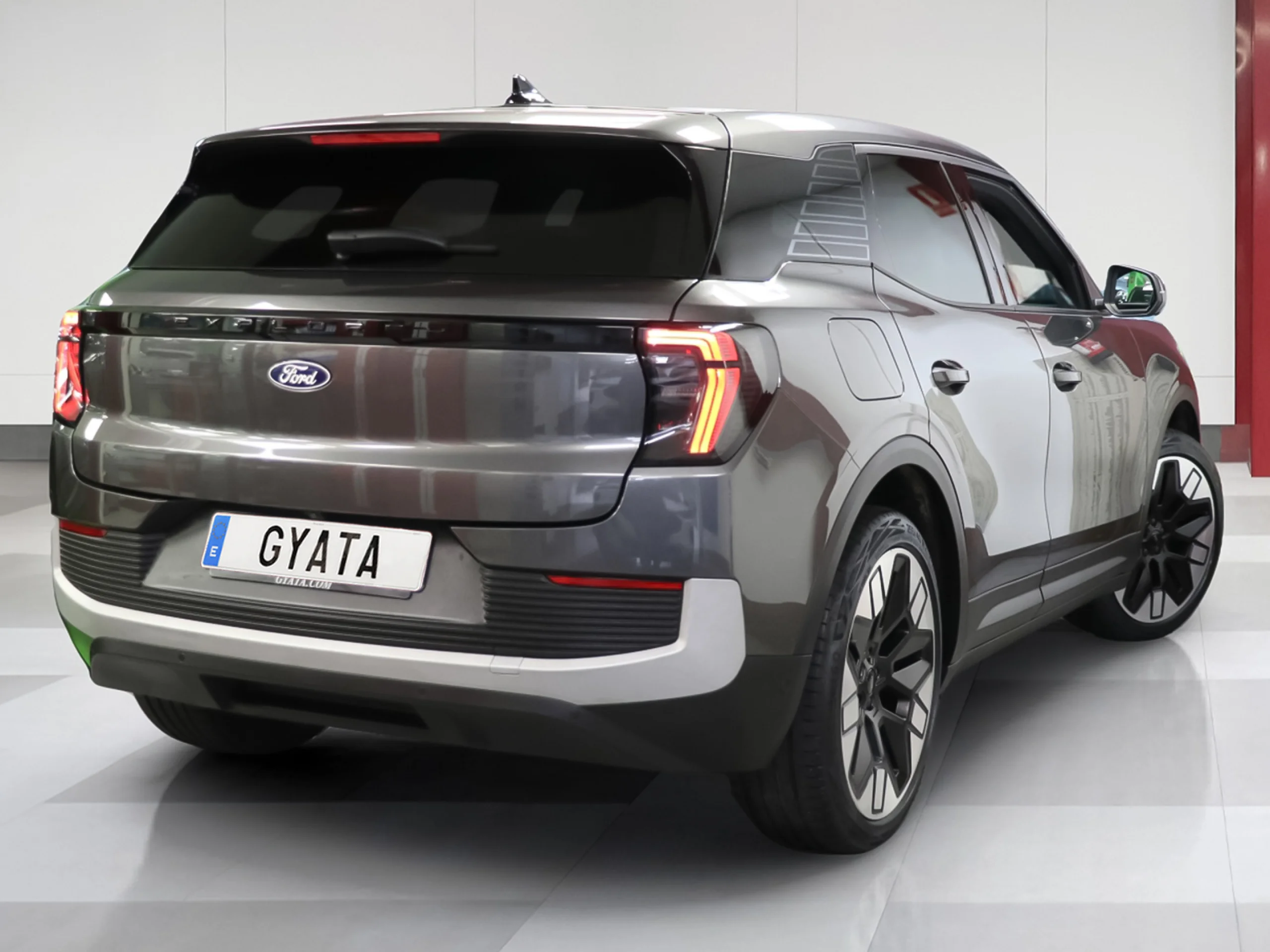 Ford Explorer CX740S Premium R. Ext. AWD 78kWh 250 kW (340 CV) - Foto 2