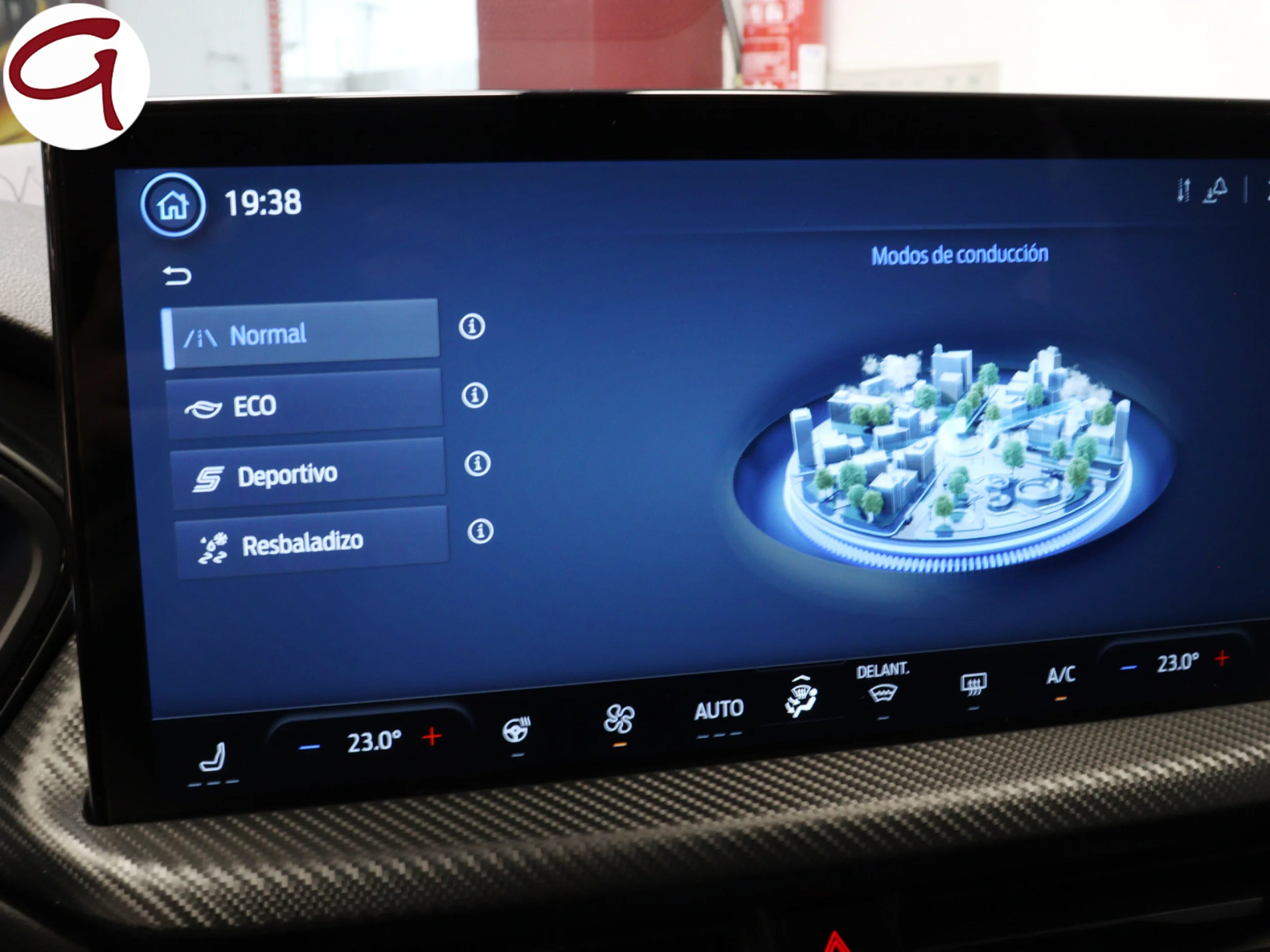 Ford Kuga 2.5 Duratec FHEV ST-Line Auto 132 kW (180 CV) - Foto 20