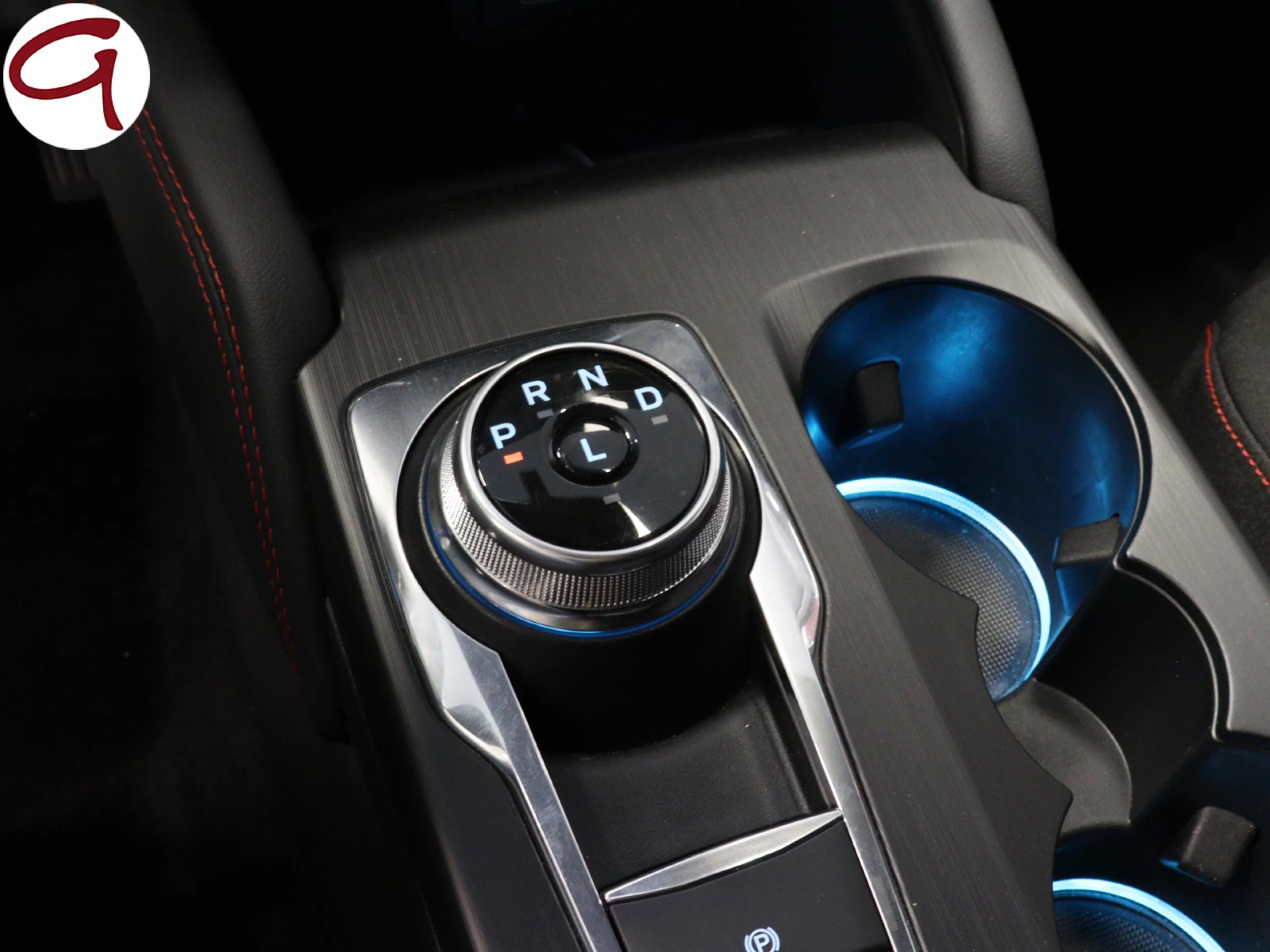 Ford Kuga 2.5 Duratec FHEV ST-Line Auto 132 kW (180 CV) - Foto 26