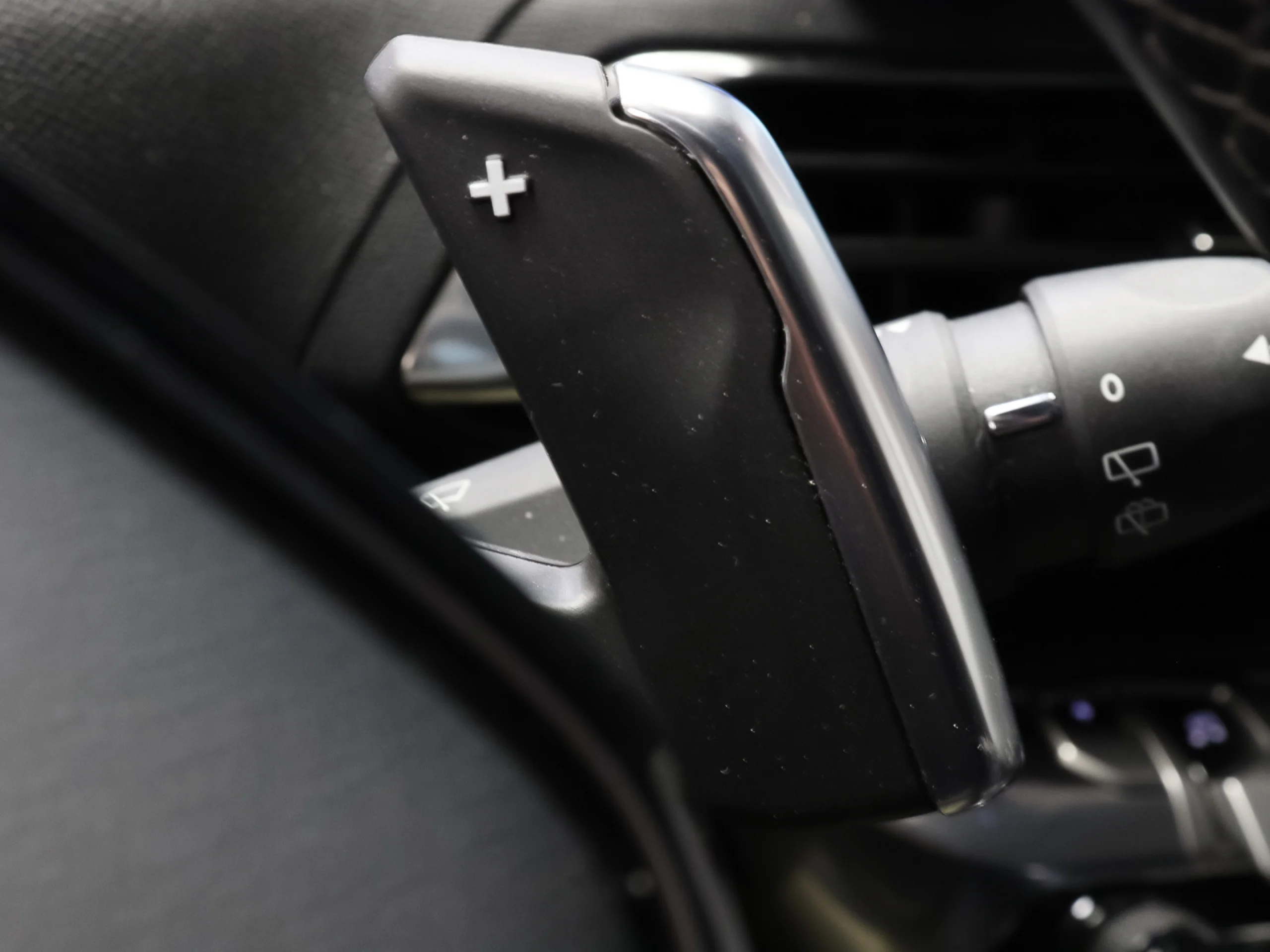 Peugeot 3008 Hybrid 225 Allure e-EAT8 165 kW (225 CV) - Foto 8