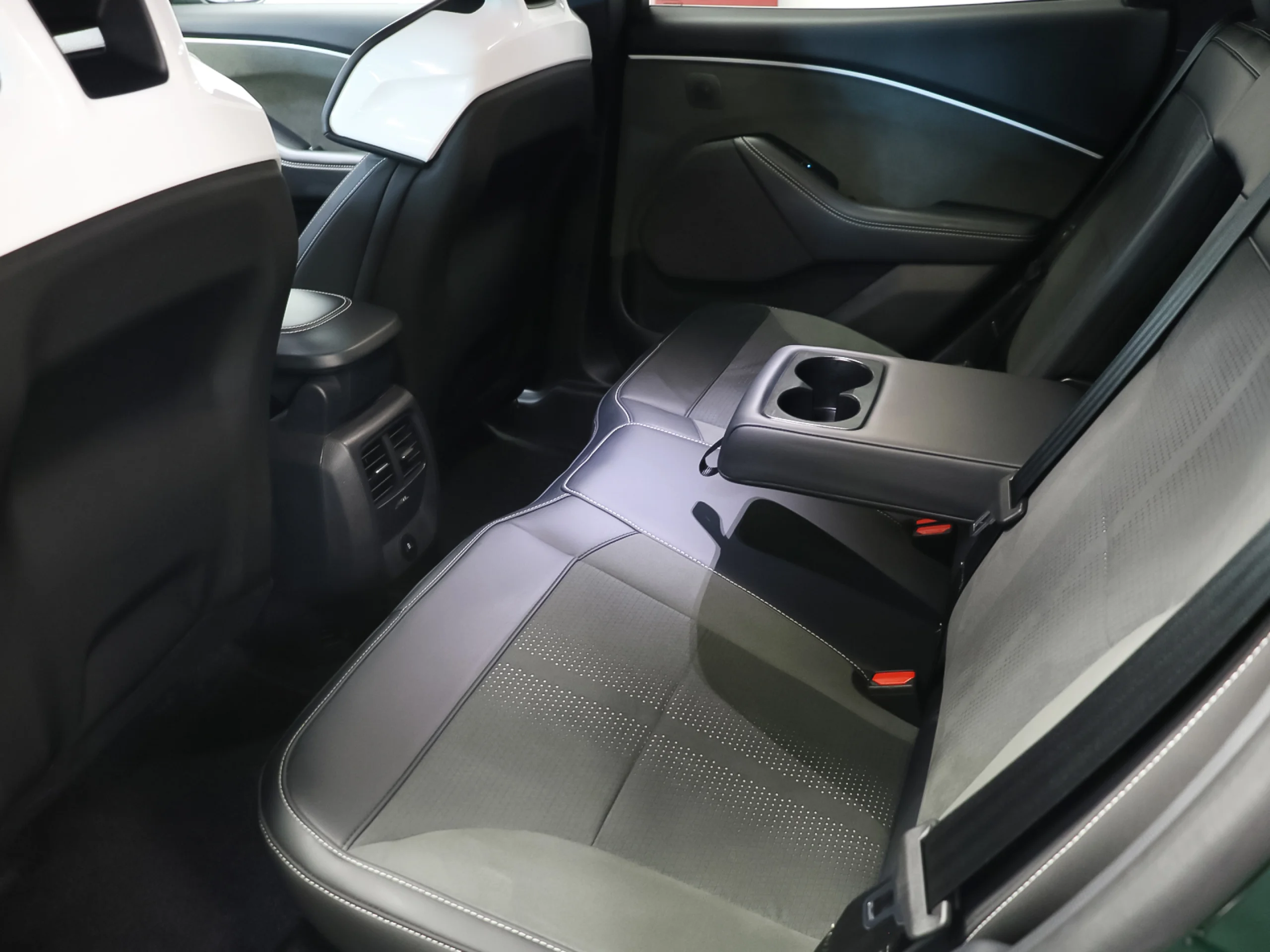 Ford Mustang Mach-E GT AWD Rango Extendido 358 kW (487 CV) - Foto 14