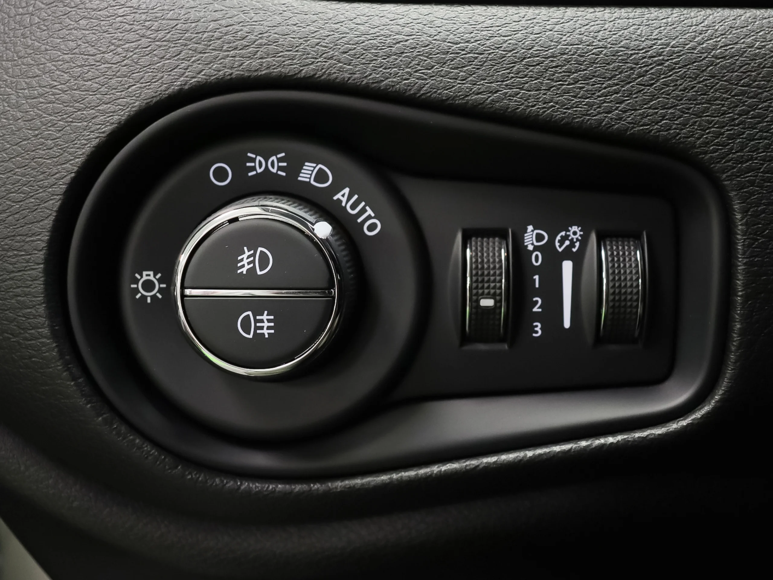 Jeep Renegade eHybrid 1.5 Limited ATX 96 kW (130 CV) - Foto 12