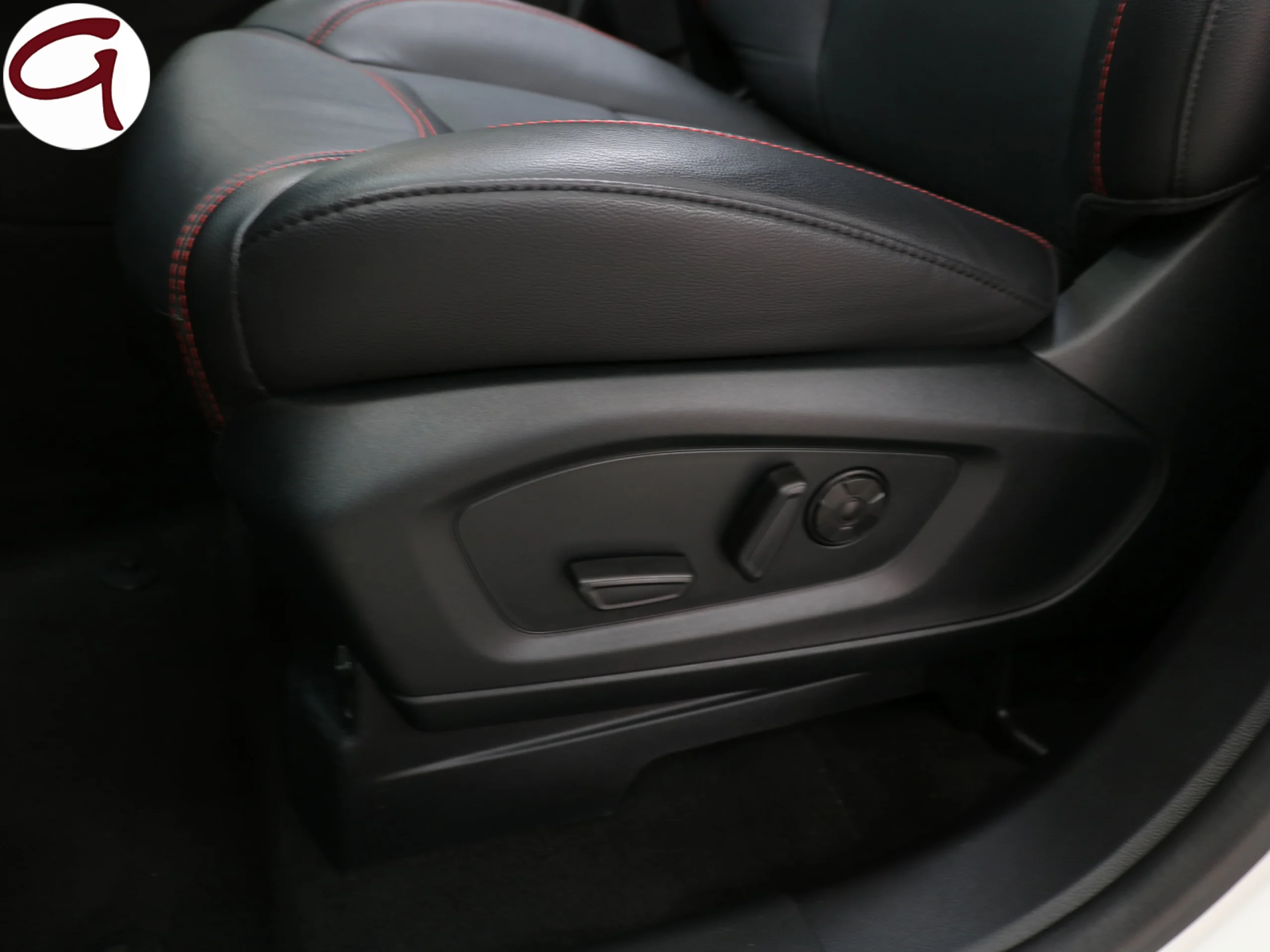 Ford Explorer 3.0 PHEV ST Line AWD 336 kW (457 CV) - Foto 10