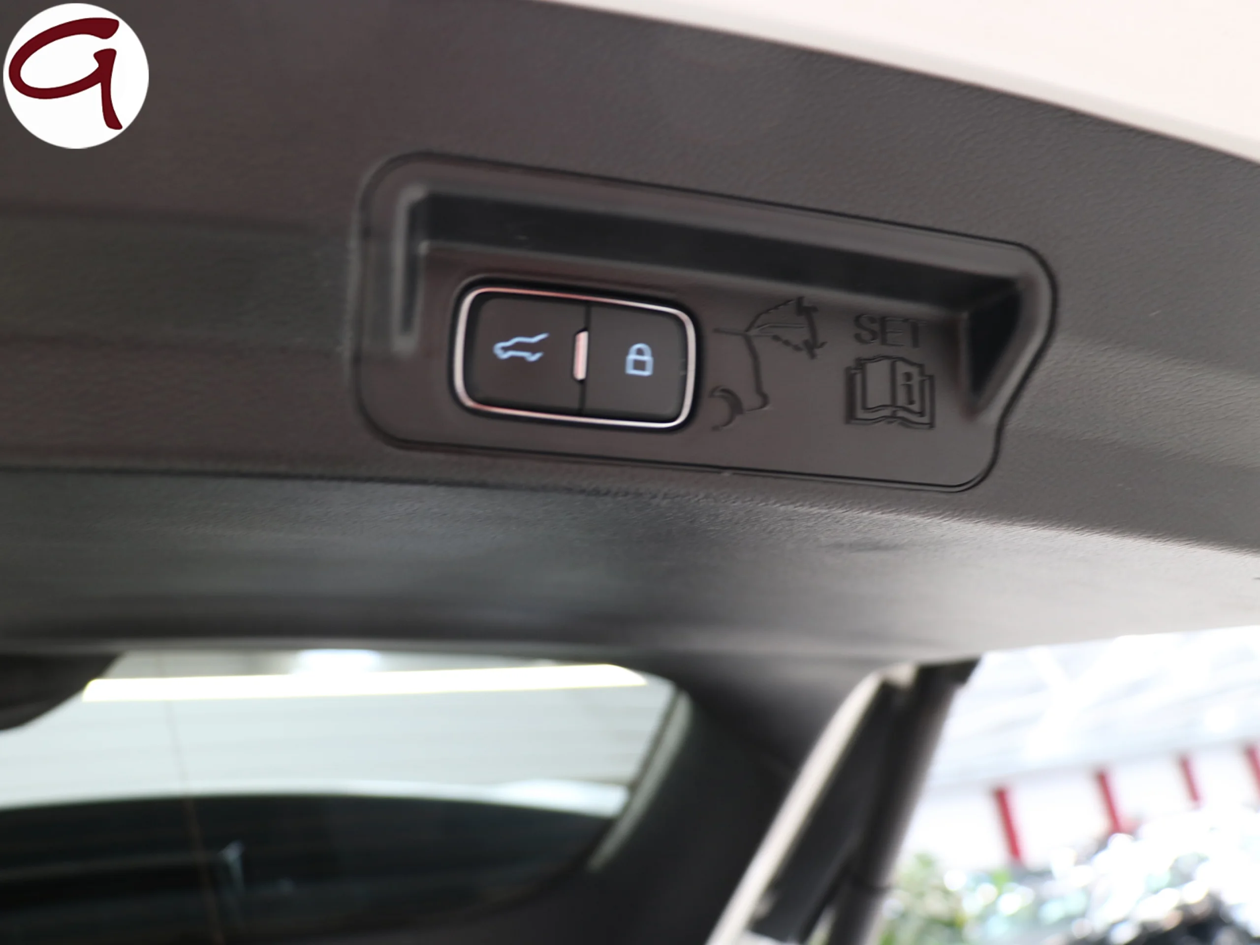 Ford Explorer 3.0 PHEV ST Line AWD 336 kW (457 CV) - Foto 68