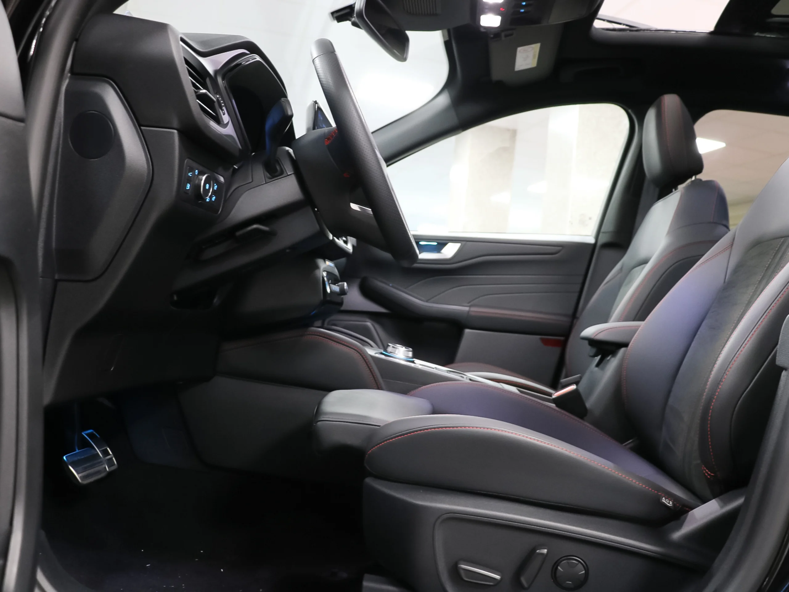 Ford Kuga 2.5 Duratec PHEV ST-Line X Auto 178 kW (243 CV) - Foto 6