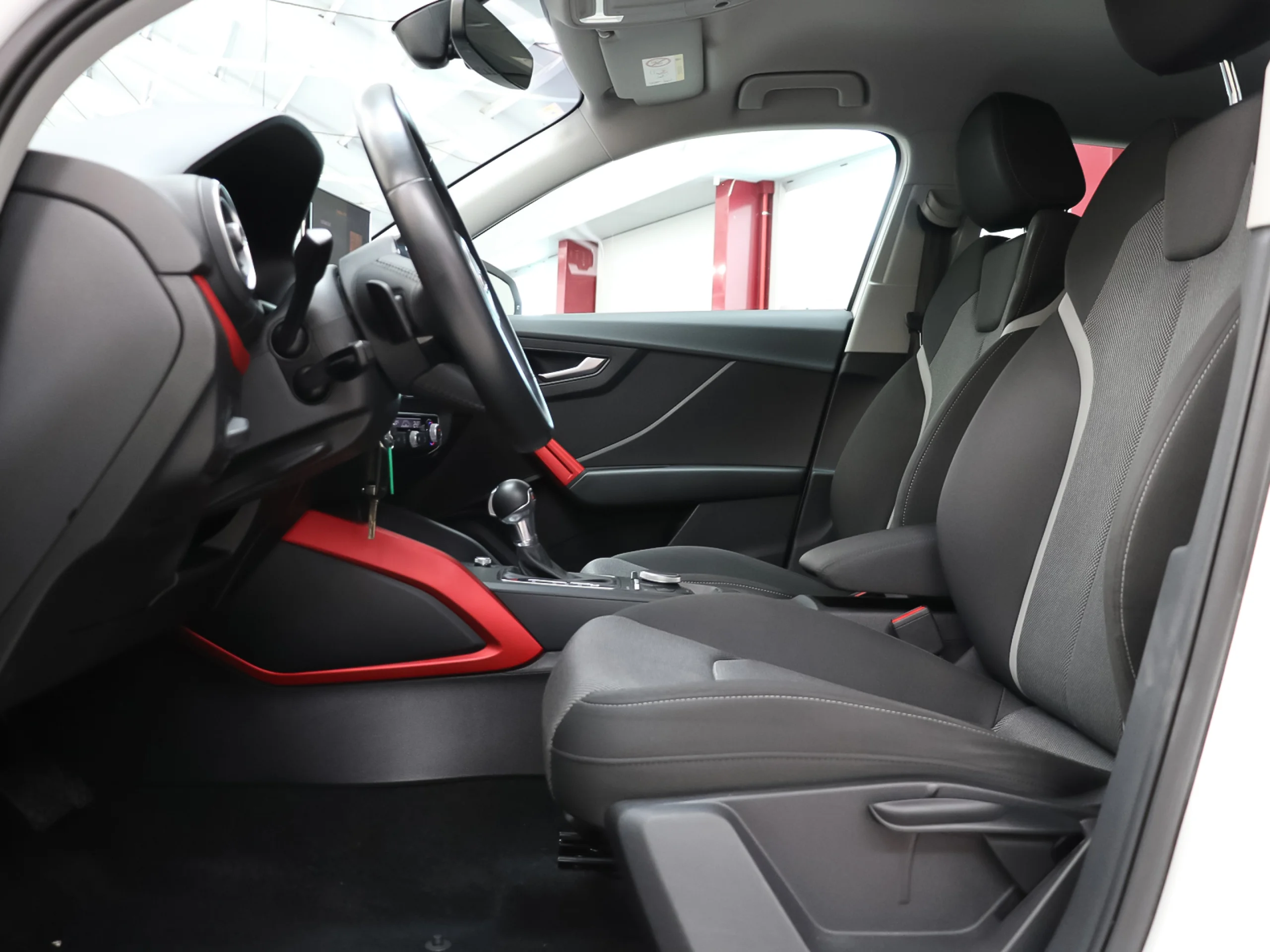 Audi Q2 design 30 TDI 85 kW (116 CV) S tronic - Foto 8