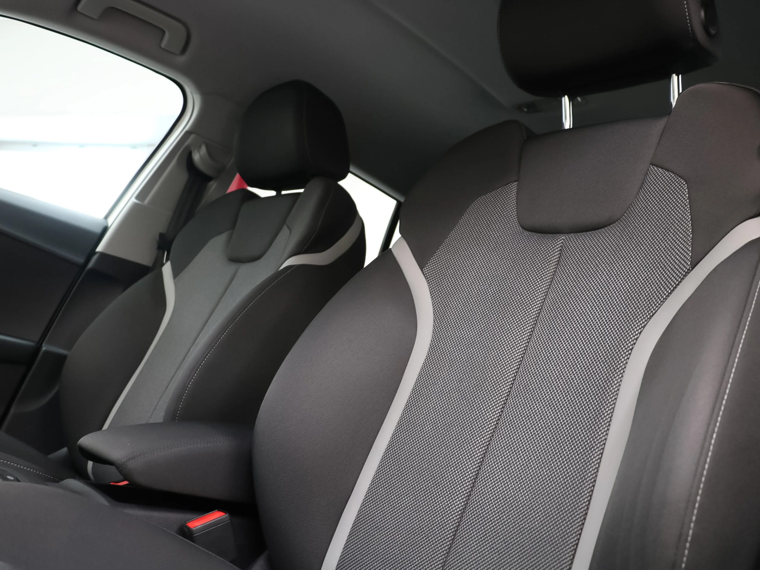 Audi Q2 design 30 TDI 85 kW (116 CV) S tronic - Foto 10