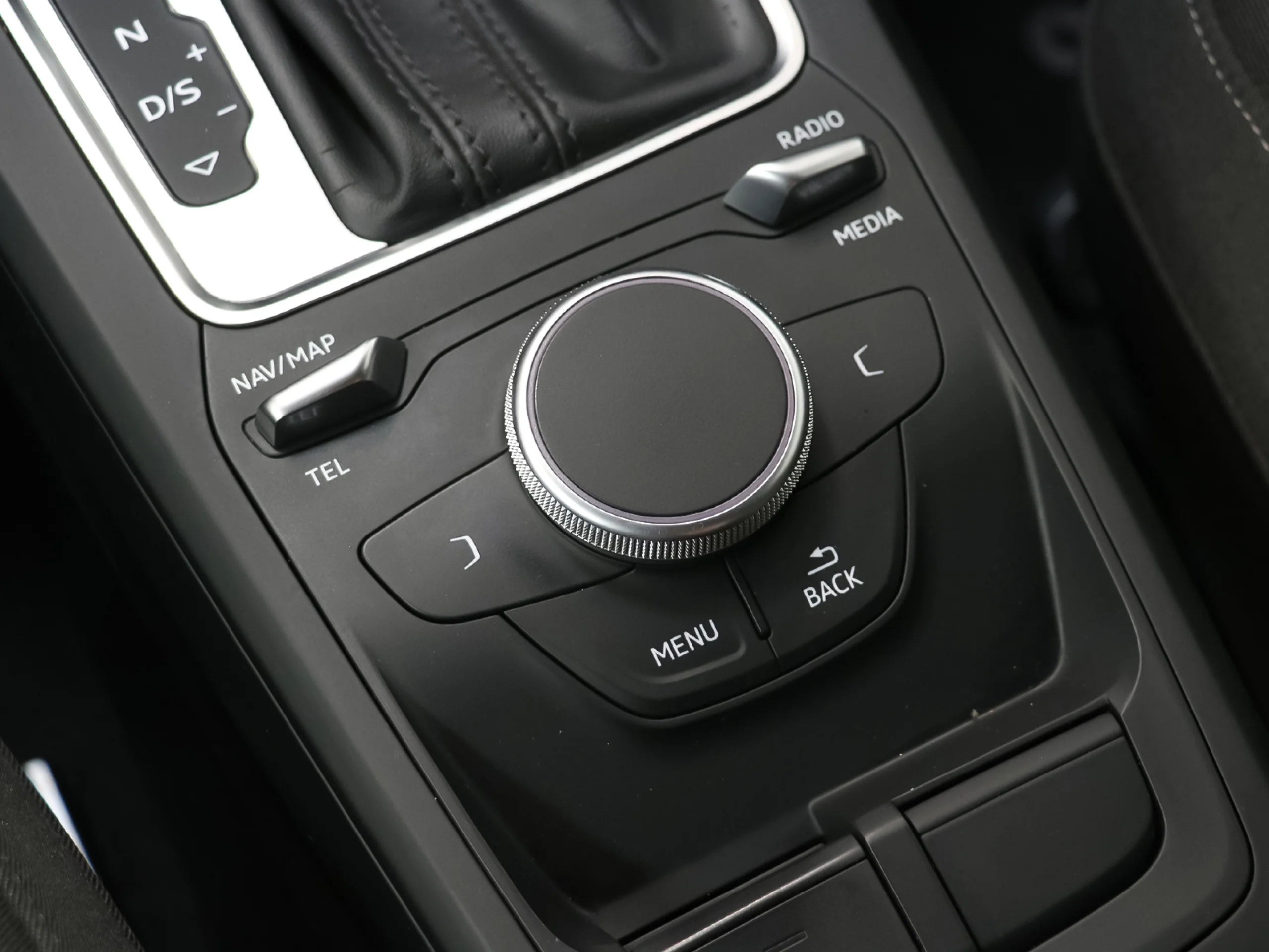 Audi Q2 design 30 TDI 85 kW (116 CV) S tronic - Foto 19