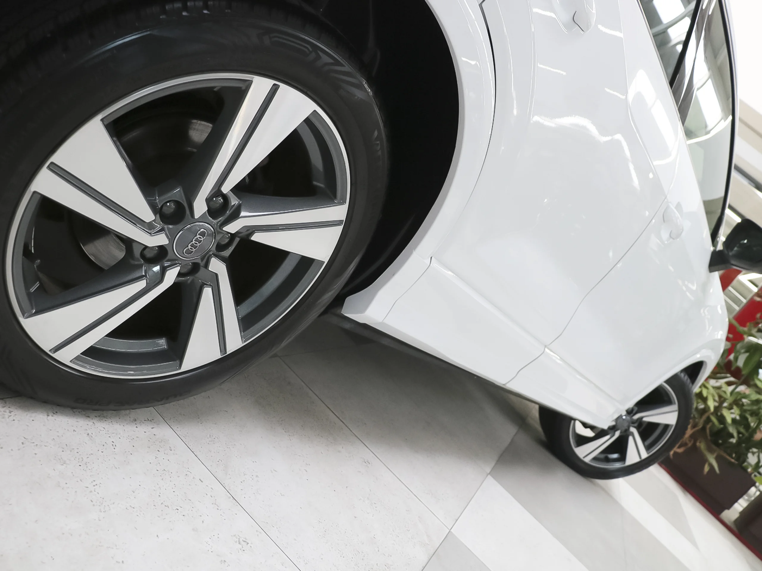 Audi Q2 design 30 TDI 85 kW (116 CV) S tronic - Foto 32