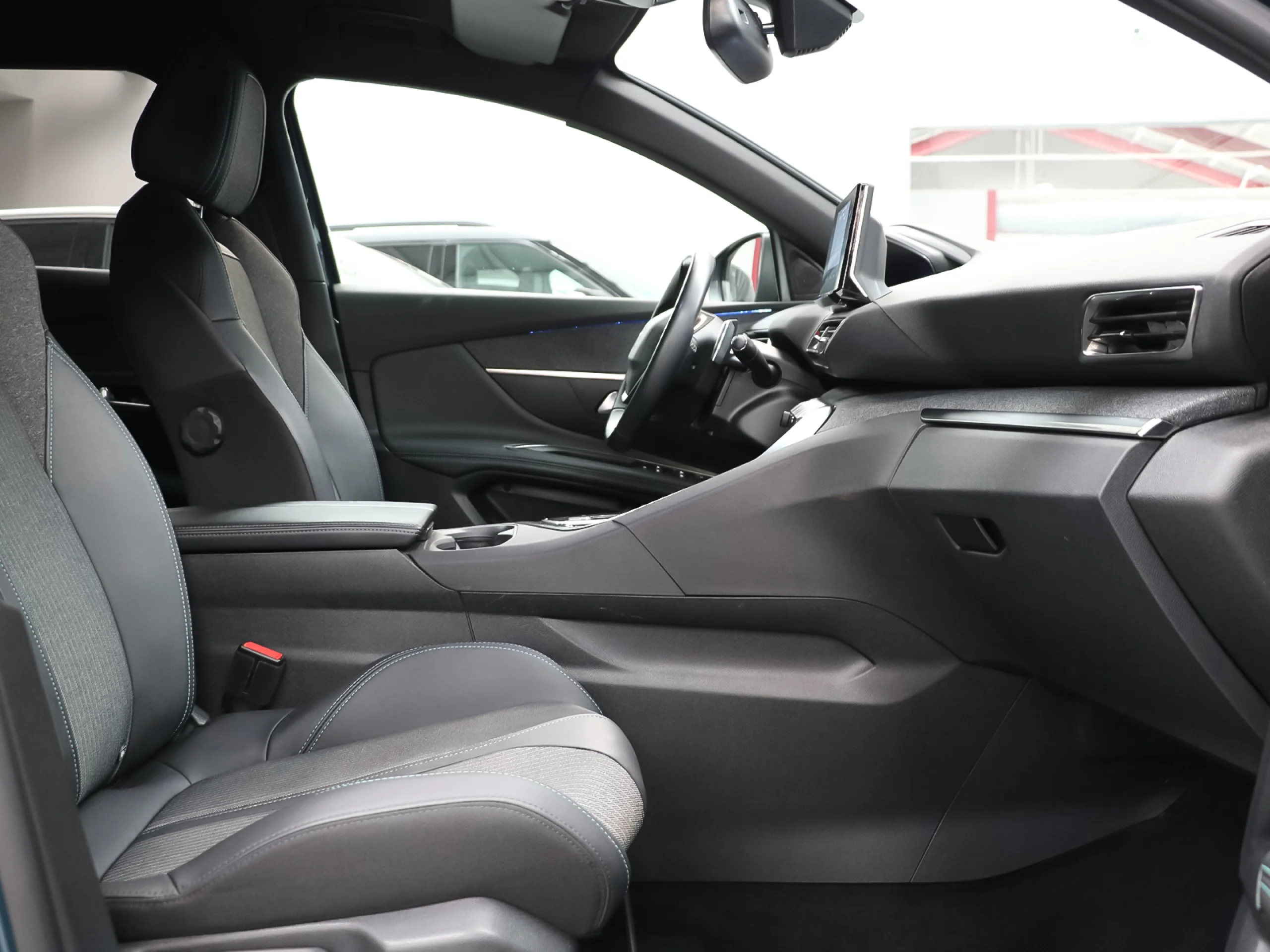 Peugeot 3008 Hybrid 225 Allure Pack e-EAT8 165 kW (225 CV) - Foto 5