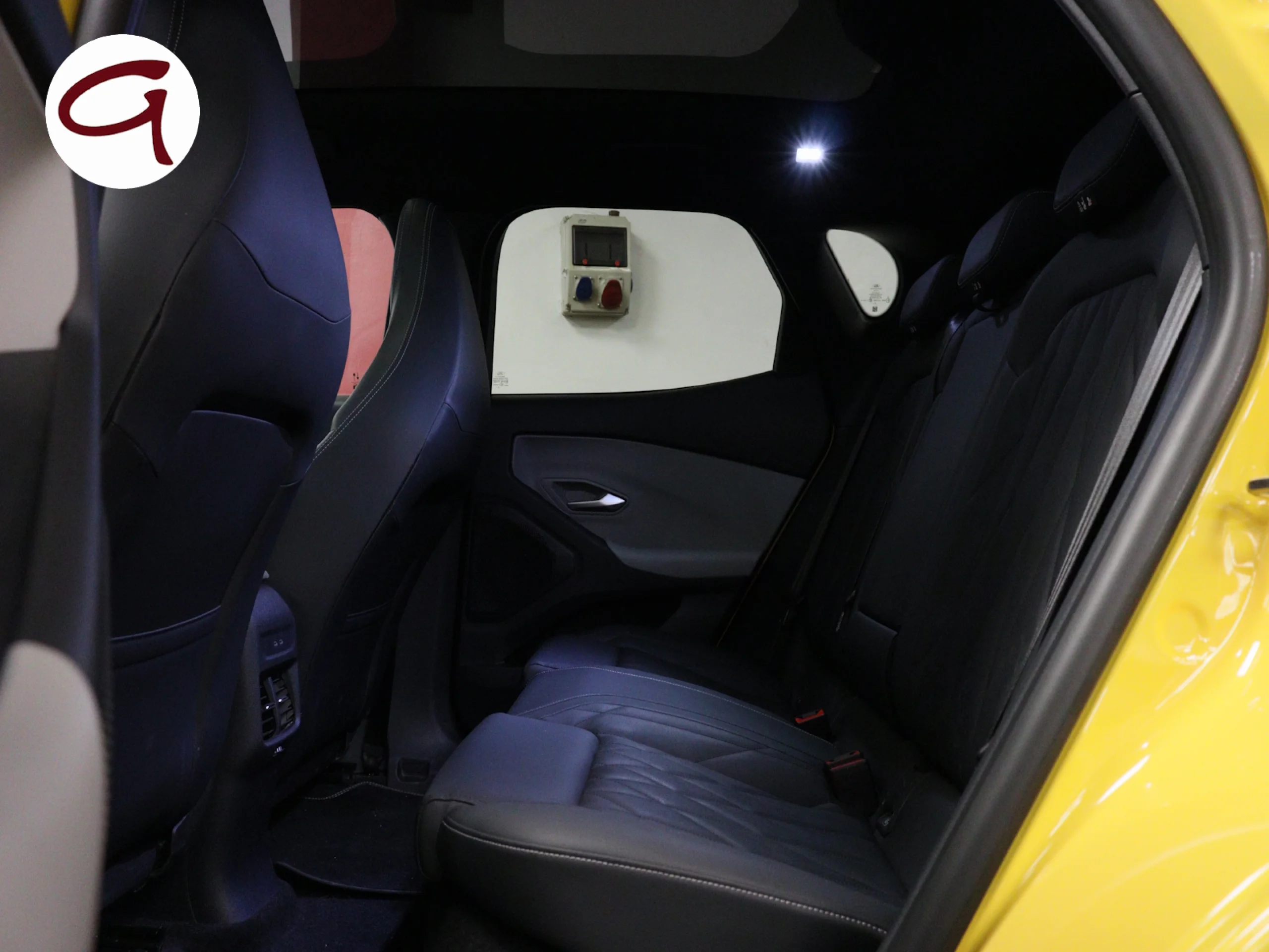 Ford Capri CX740L Premium R. Ext. RWD 77kWh 210 kW (286 CV) - Foto 8