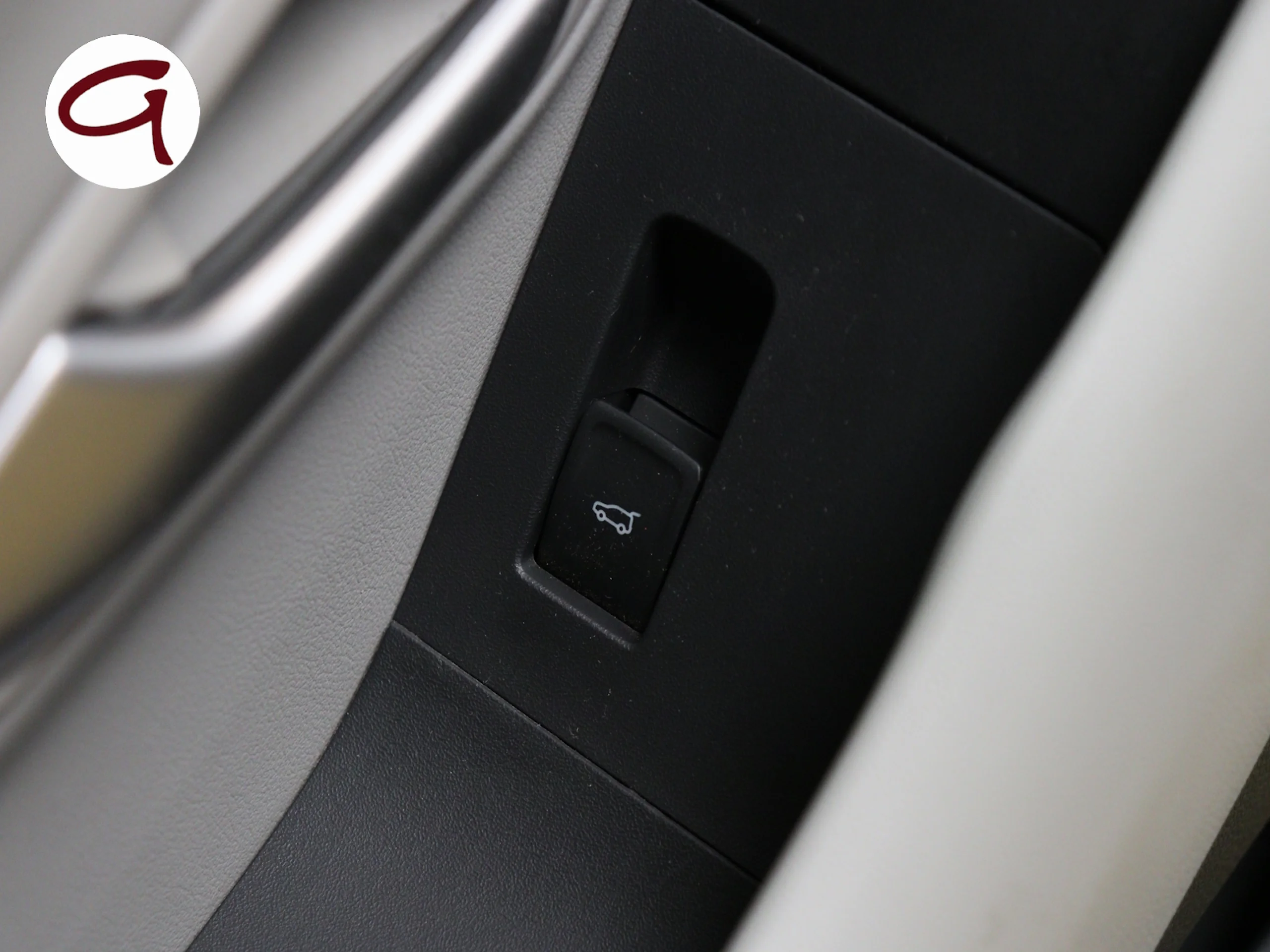 Ford Capri CX740L Premium R. Ext. RWD 77kWh 210 kW (286 CV) - Foto 11