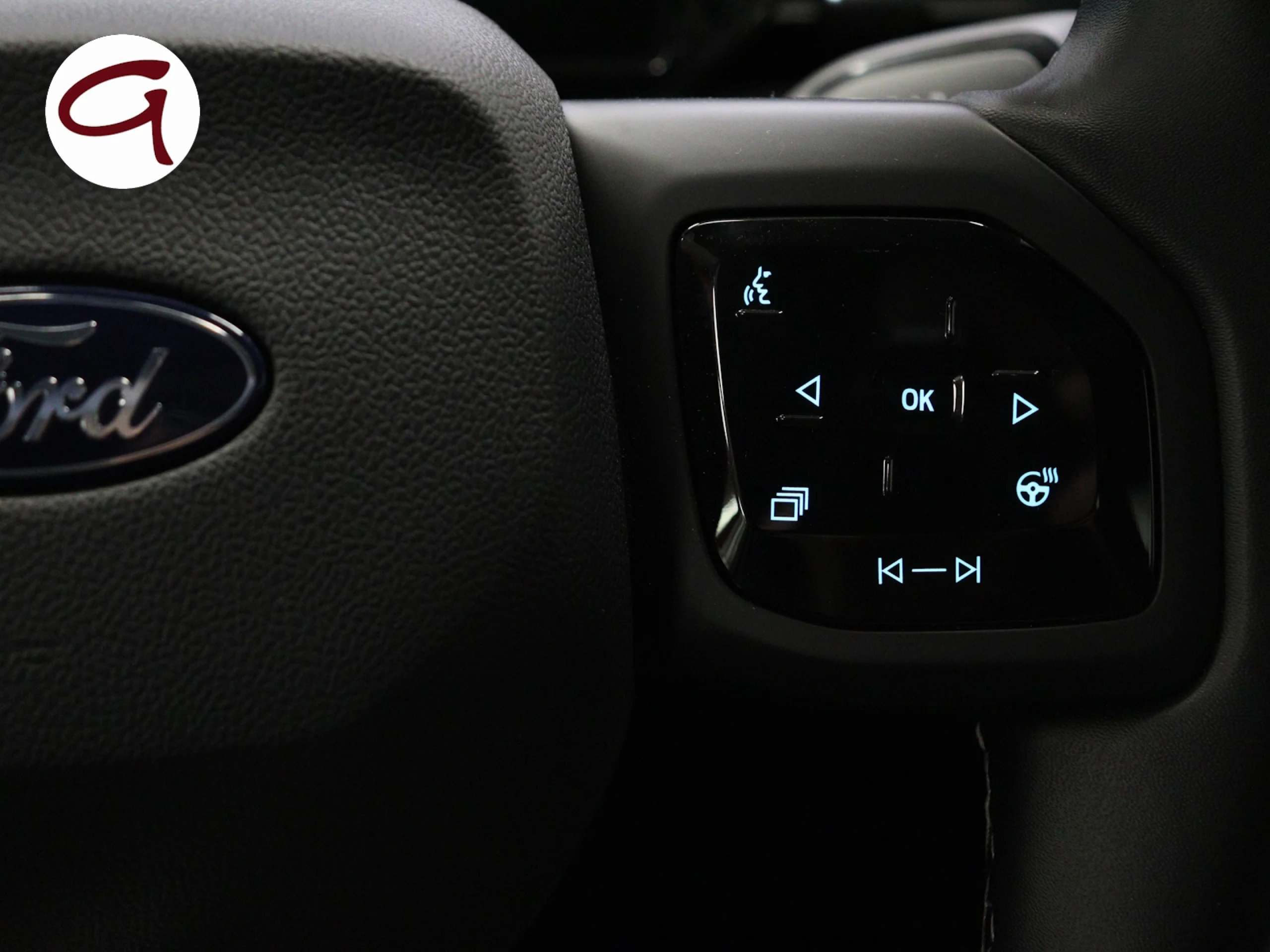 Ford Capri CX740L Premium R. Ext. RWD 77kWh 210 kW (286 CV) - Foto 15