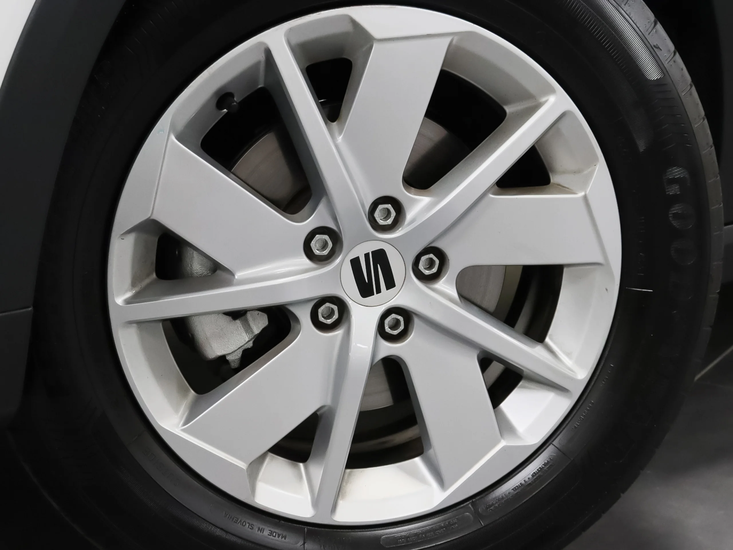 SEAT Arona 1.0 TSI S&S Style+ 85 kW (115 CV) - Foto 29