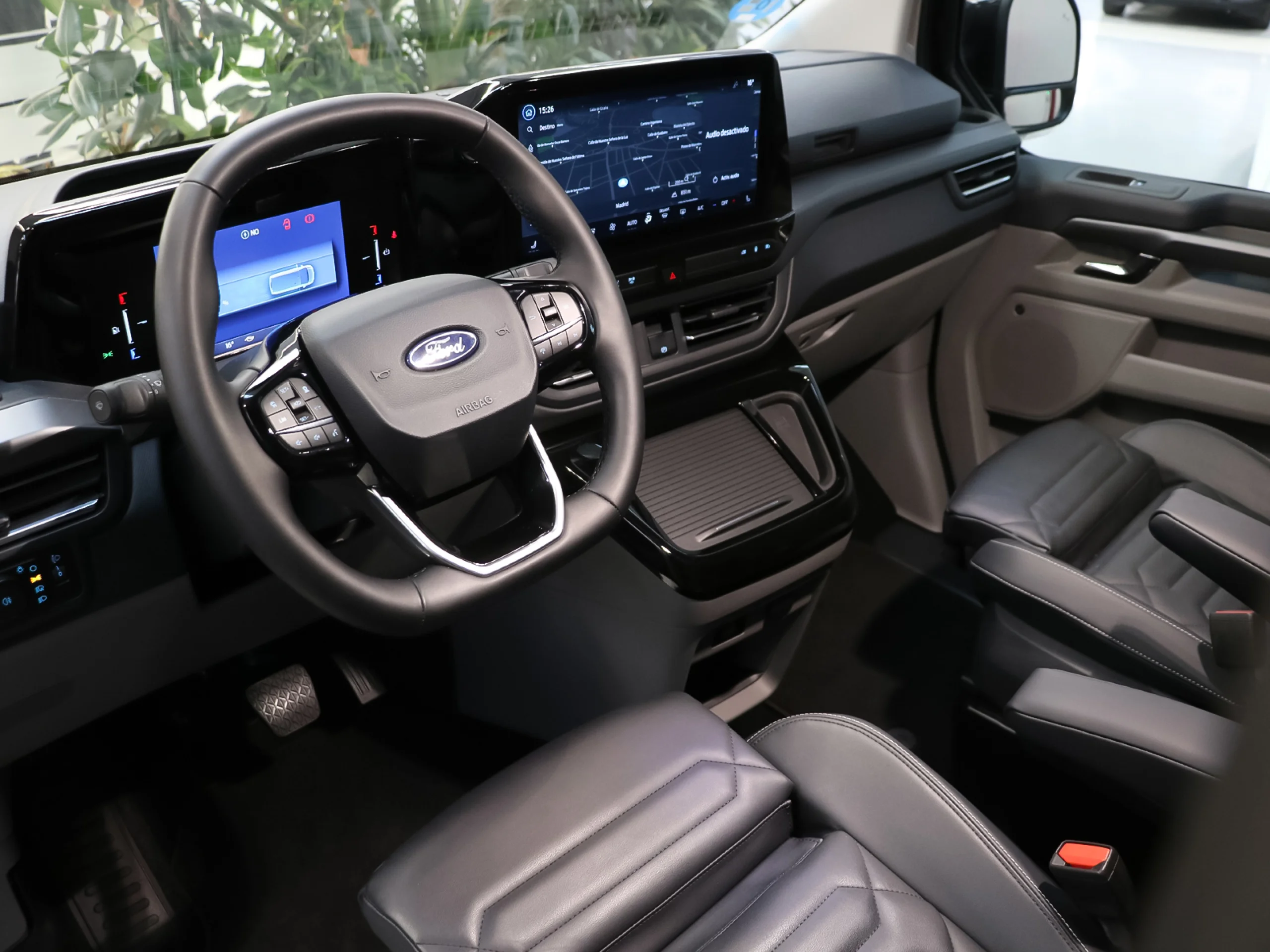 Ford Tourneo Custom BEV 64kWh Titanium X L2 Auto 160 kW (218 CV) - Foto 4