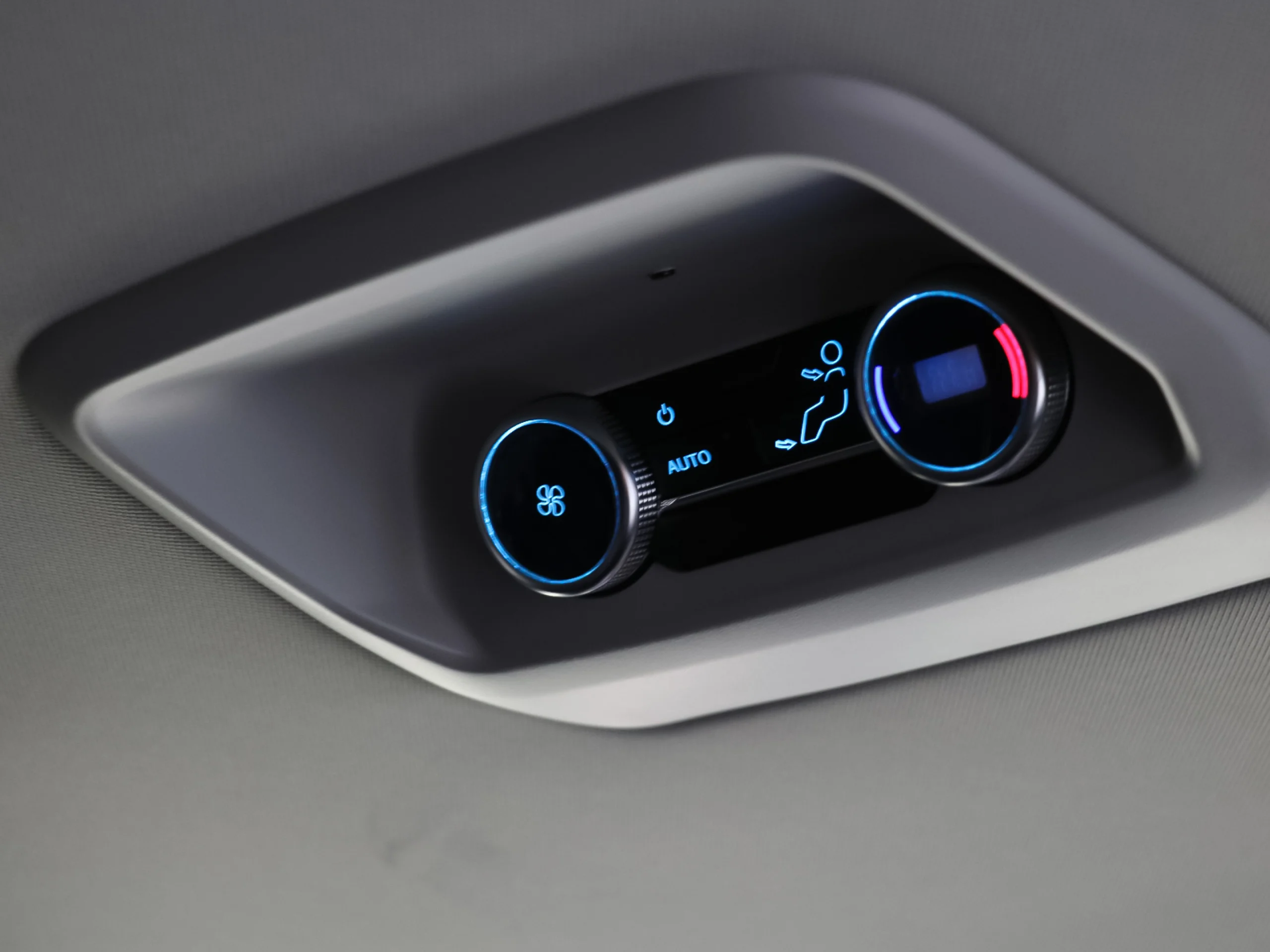 Ford Tourneo Custom BEV 64kWh Titanium X L2 Auto 160 kW (218 CV) - Foto 13