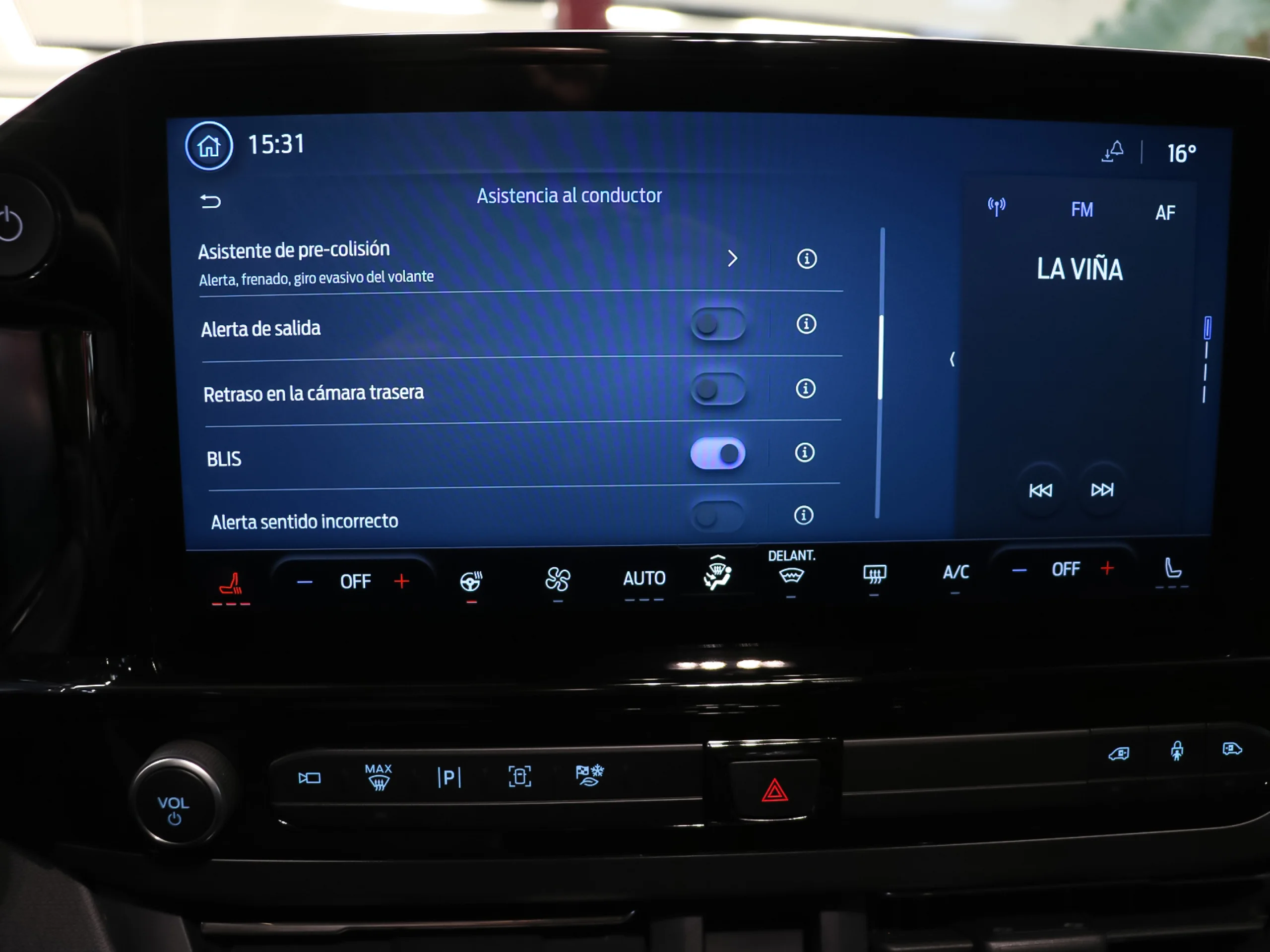 Ford Tourneo Custom BEV 64kWh Titanium X L2 Auto 160 kW (218 CV) - Foto 39