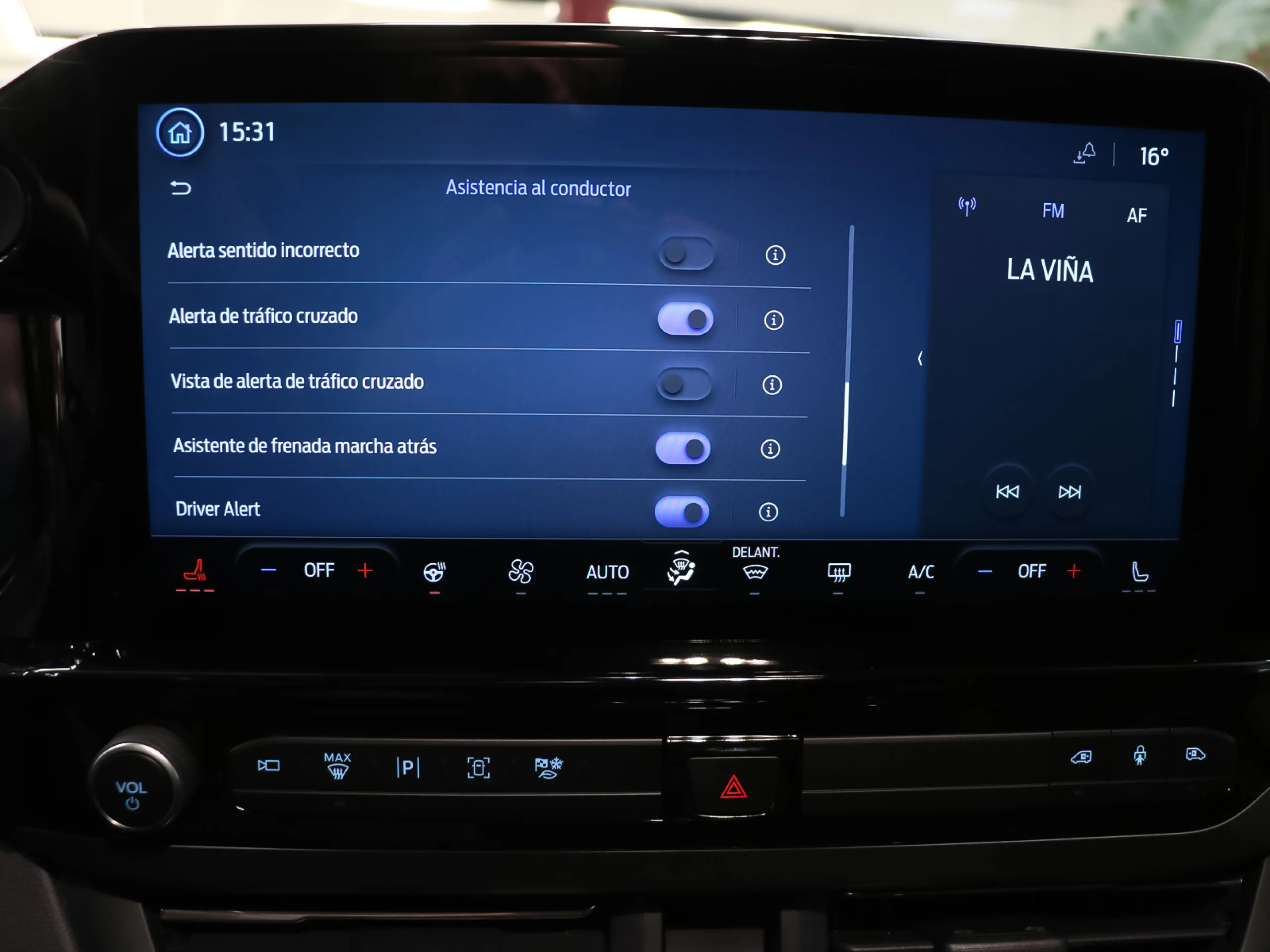 Ford Tourneo Custom BEV 64kWh Titanium X L2 Auto 160 kW (218 CV) - Foto 40