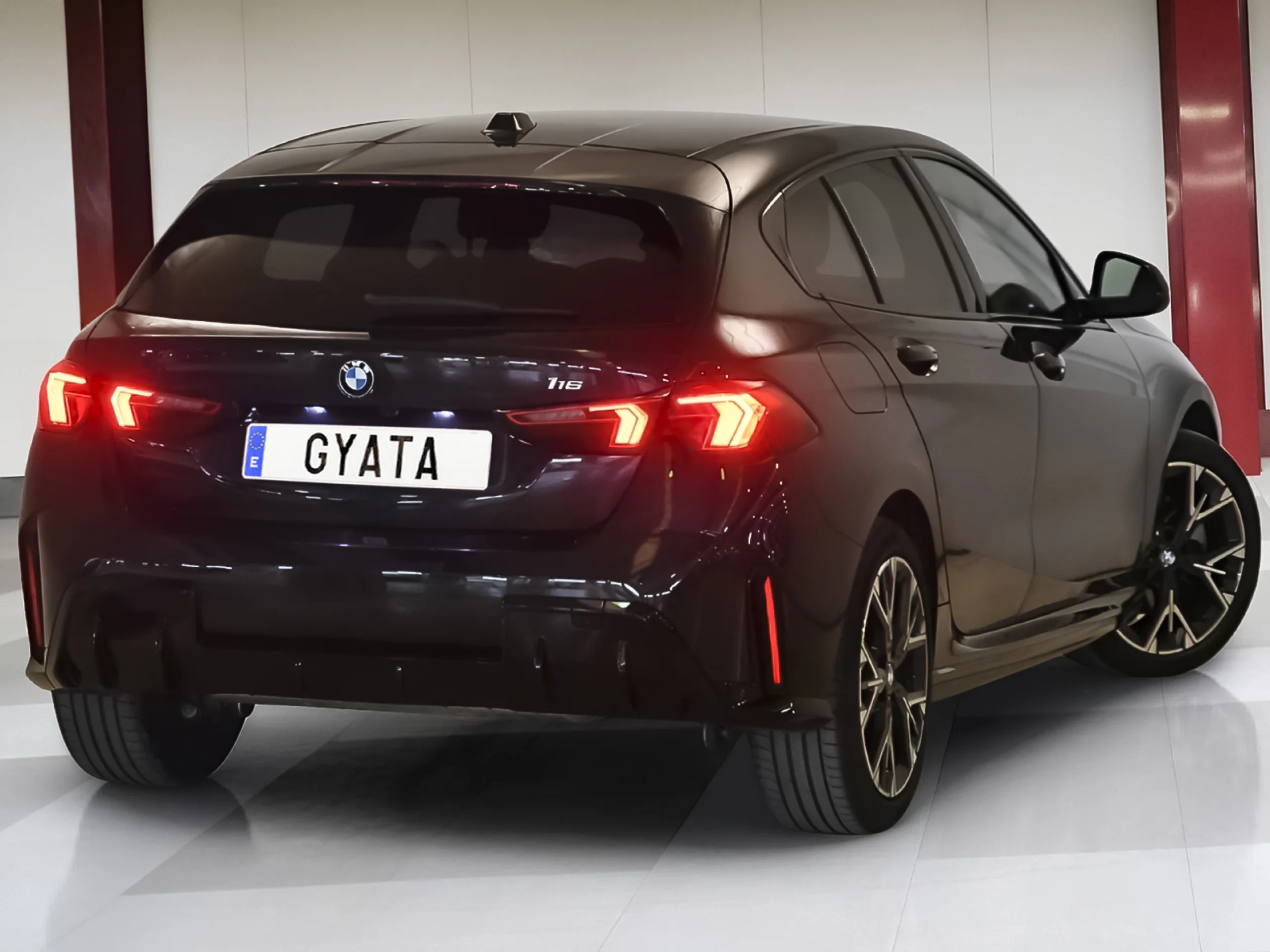 BMW Serie 1 116i 90 kW (122 CV) - Foto 2