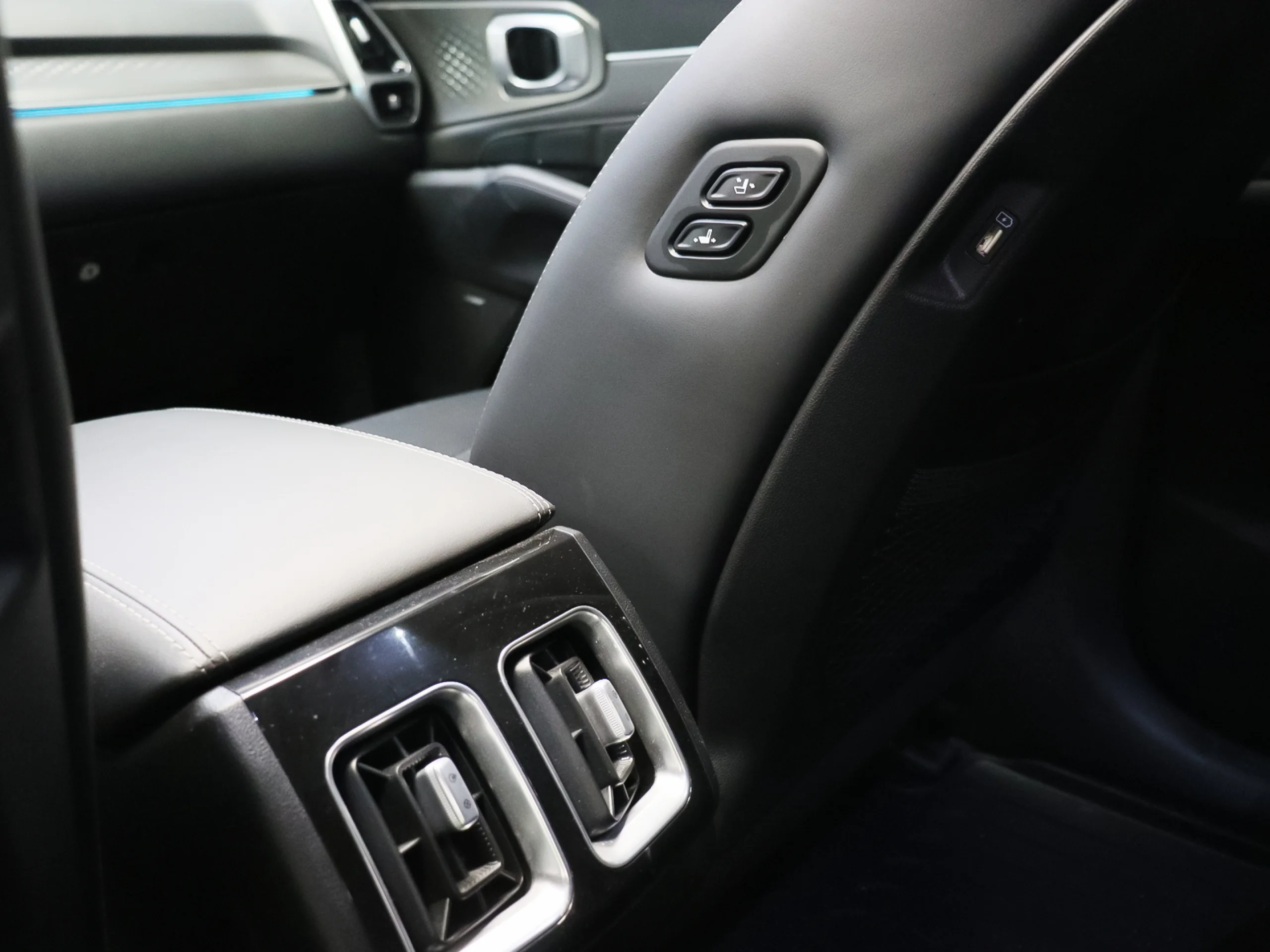 Kia Sorento 1.6 T-GDi HEV Emotion 4x2 169 kW (230 CV) - Foto 9