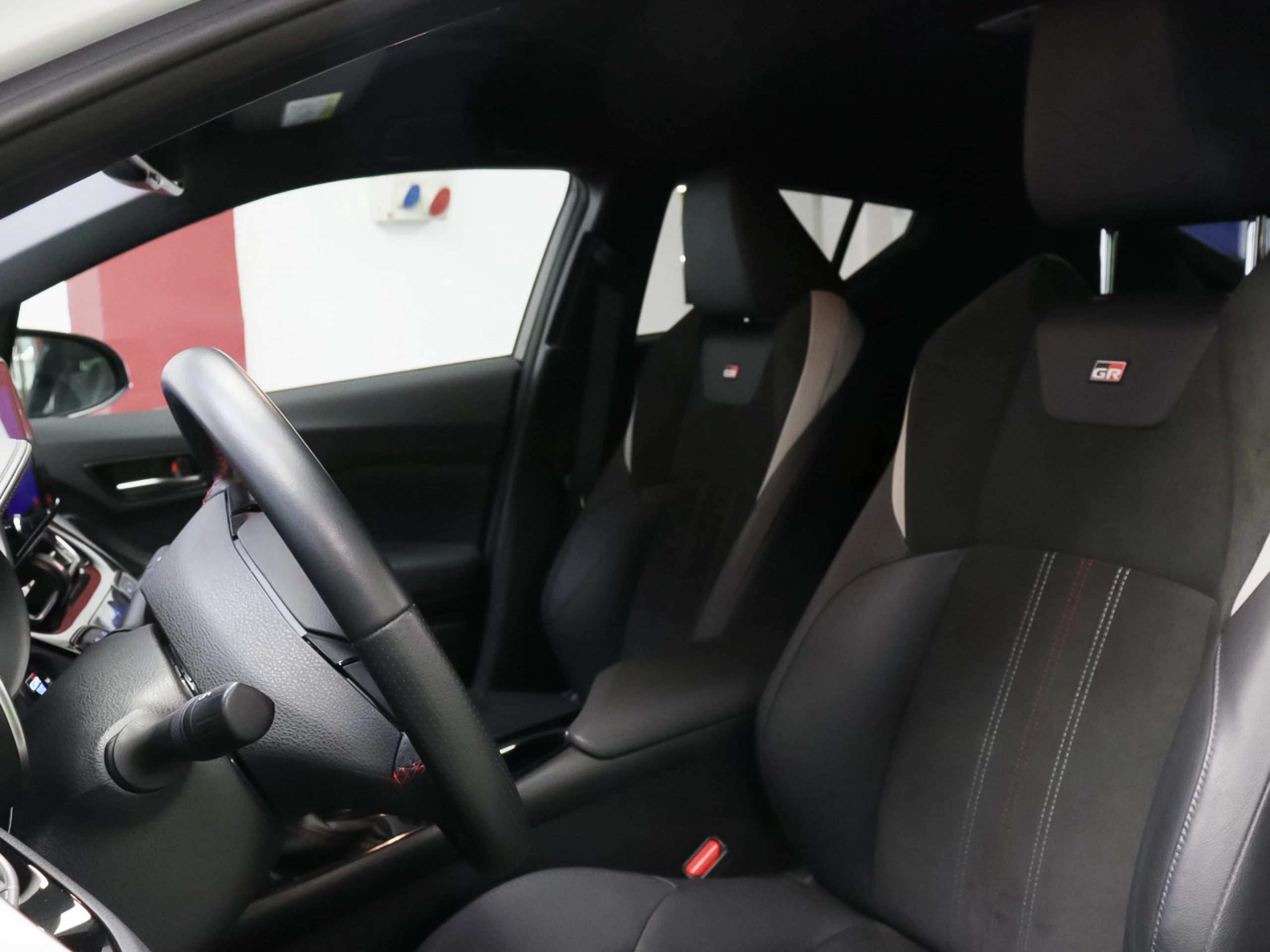 Toyota C-HR 180H GR Sport 135 kW (184 CV) - Foto 5