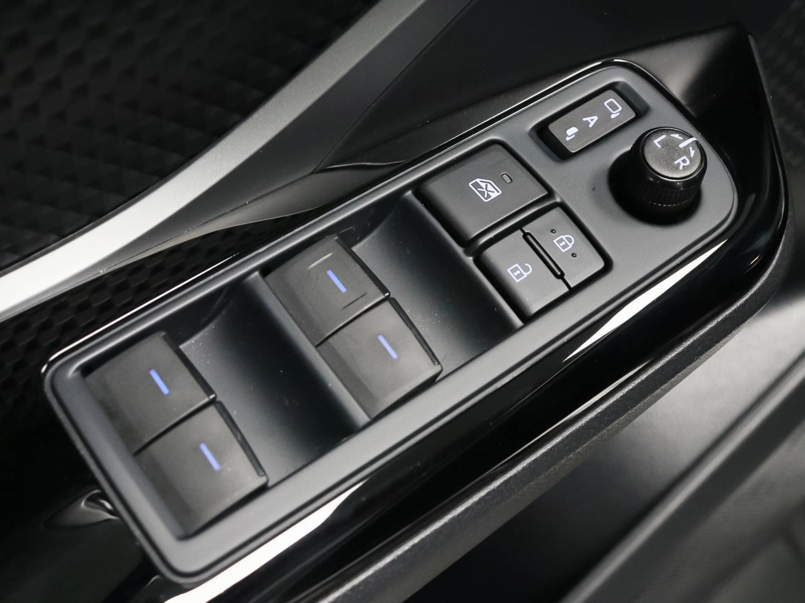 Toyota C-HR 180H GR Sport 135 kW (184 CV) - Foto 13