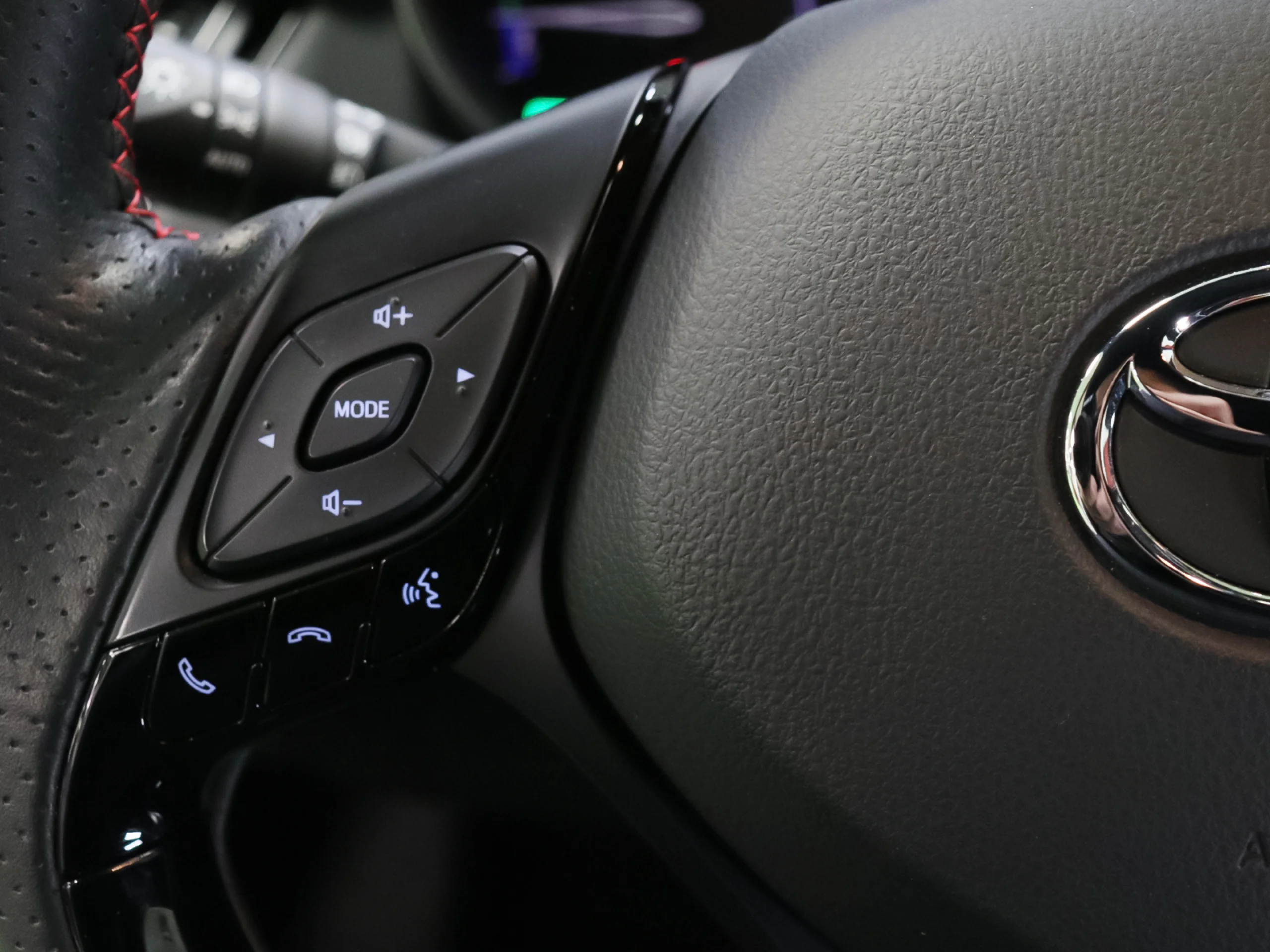 Toyota C-HR 180H GR Sport 135 kW (184 CV) - Foto 18