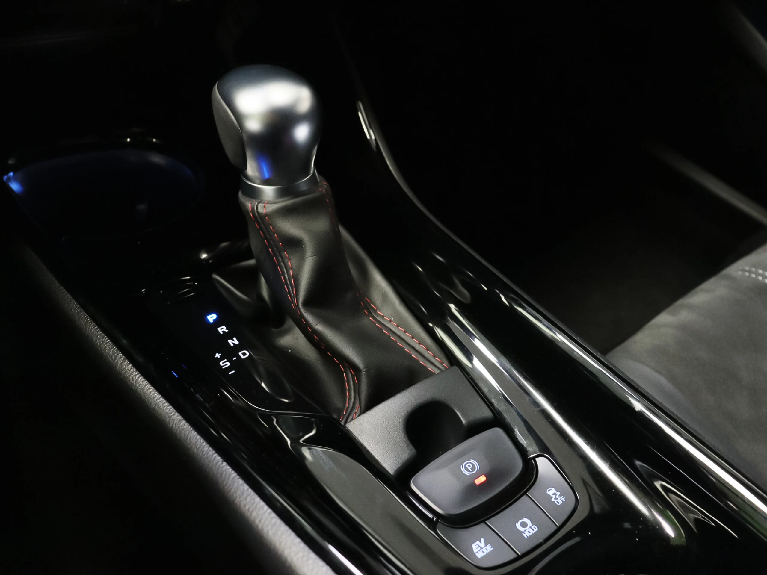 Toyota C-HR 180H GR Sport 135 kW (184 CV) - Foto 30