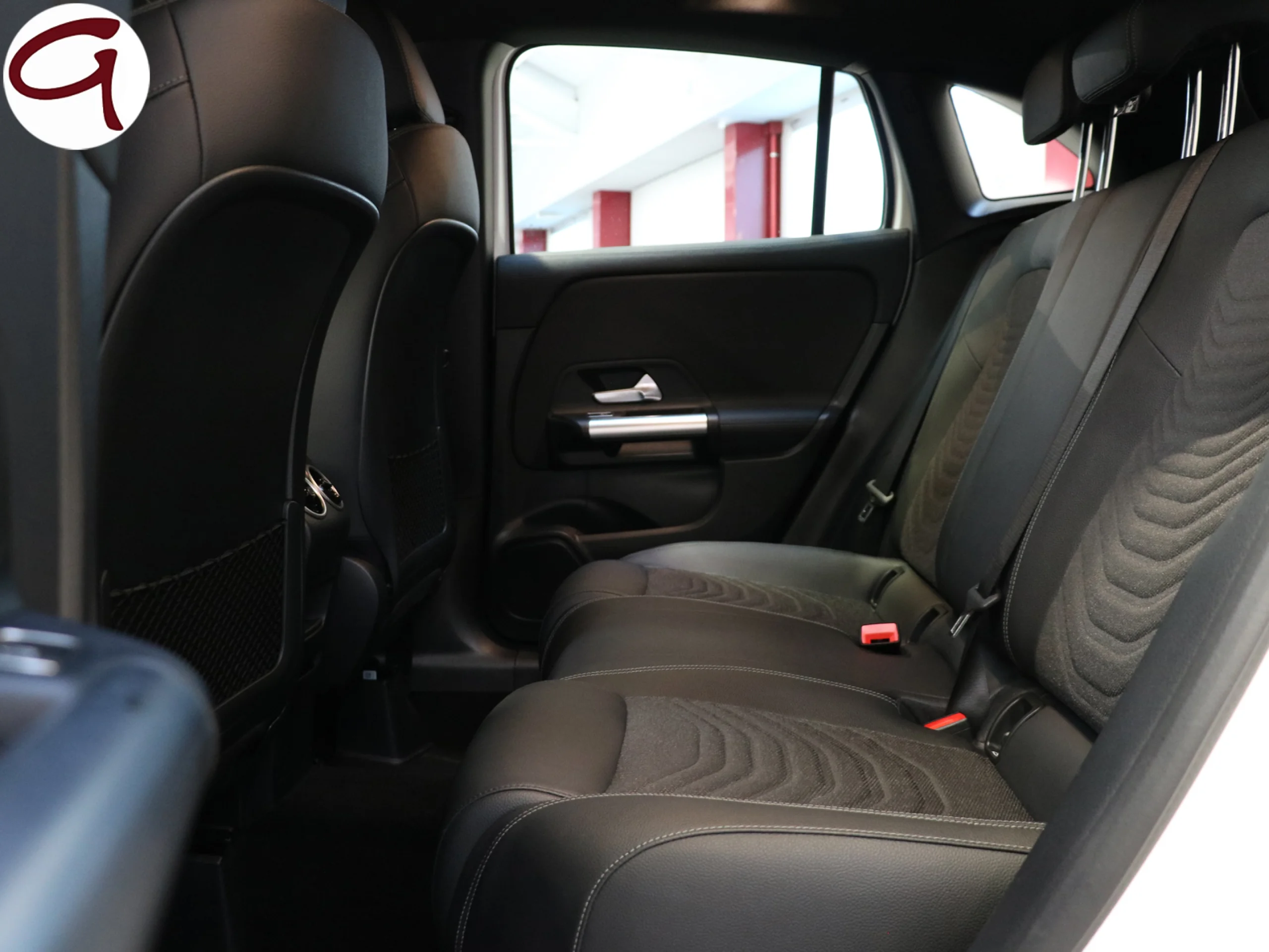 Mercedes-Benz GLA 200 D 110 kW (150 CV) - Foto 10