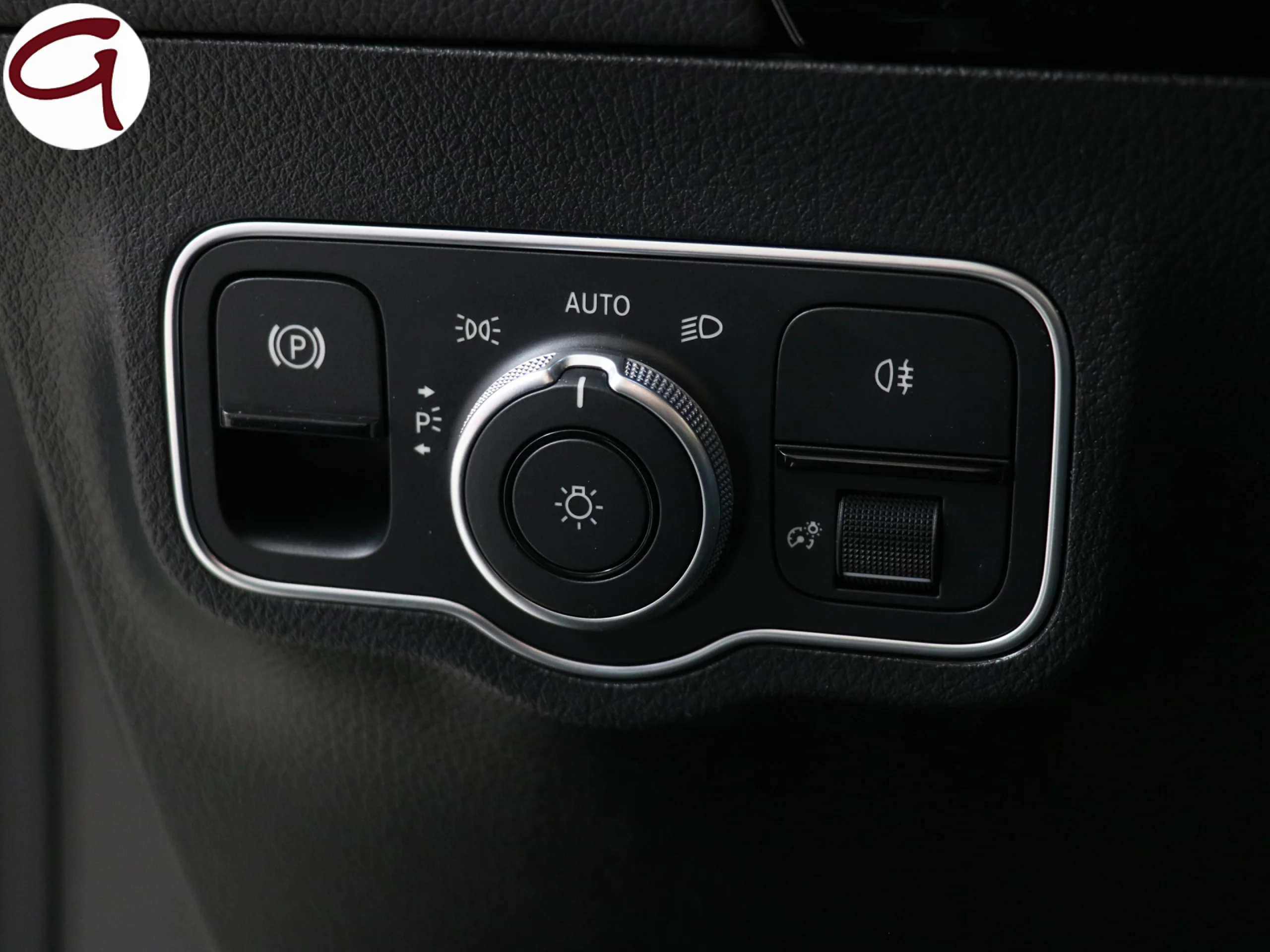 Mercedes-Benz GLA 200 D 110 kW (150 CV) - Foto 36