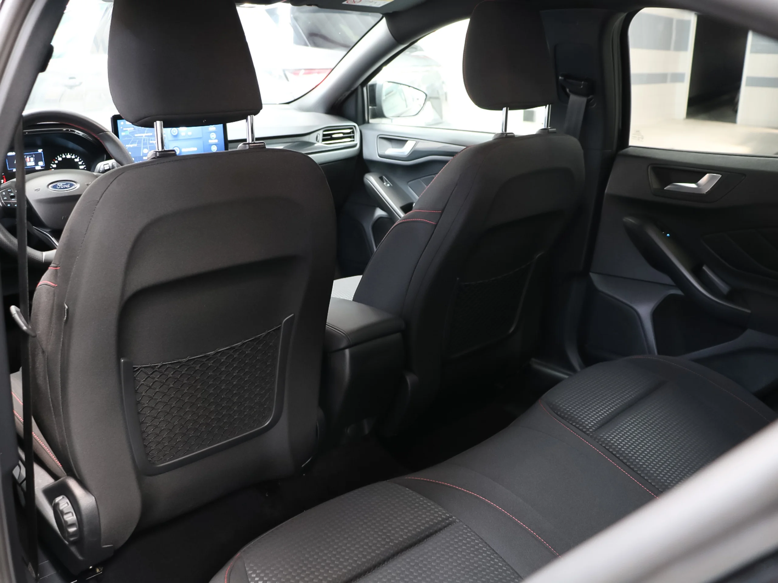 Ford Focus 1.0 Ecoboost MHEV ST-Line Auto 114 kW (155 CV) - Foto 10