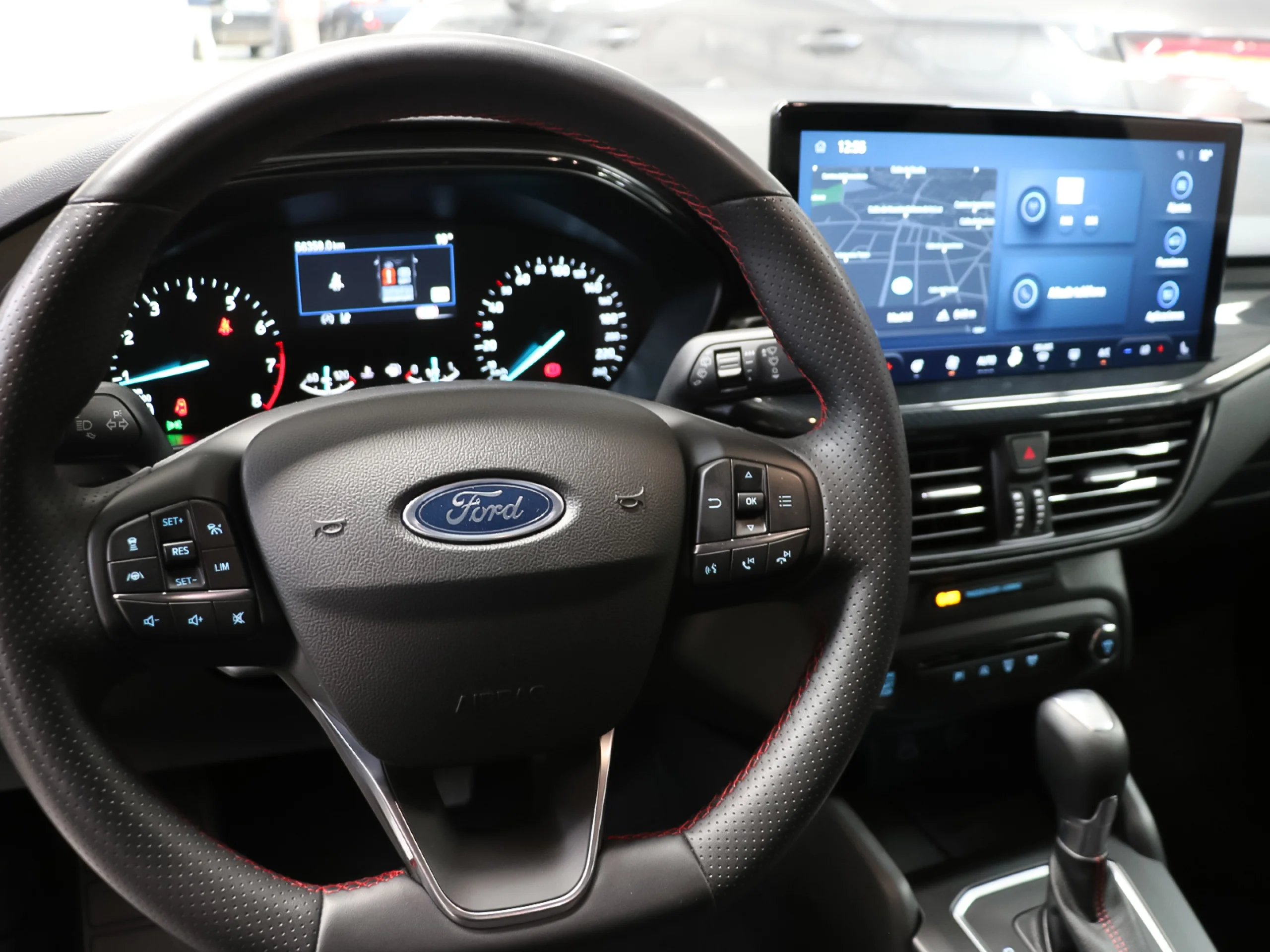 Ford Focus 1.0 Ecoboost MHEV ST-Line Auto 114 kW (155 CV) - Foto 33