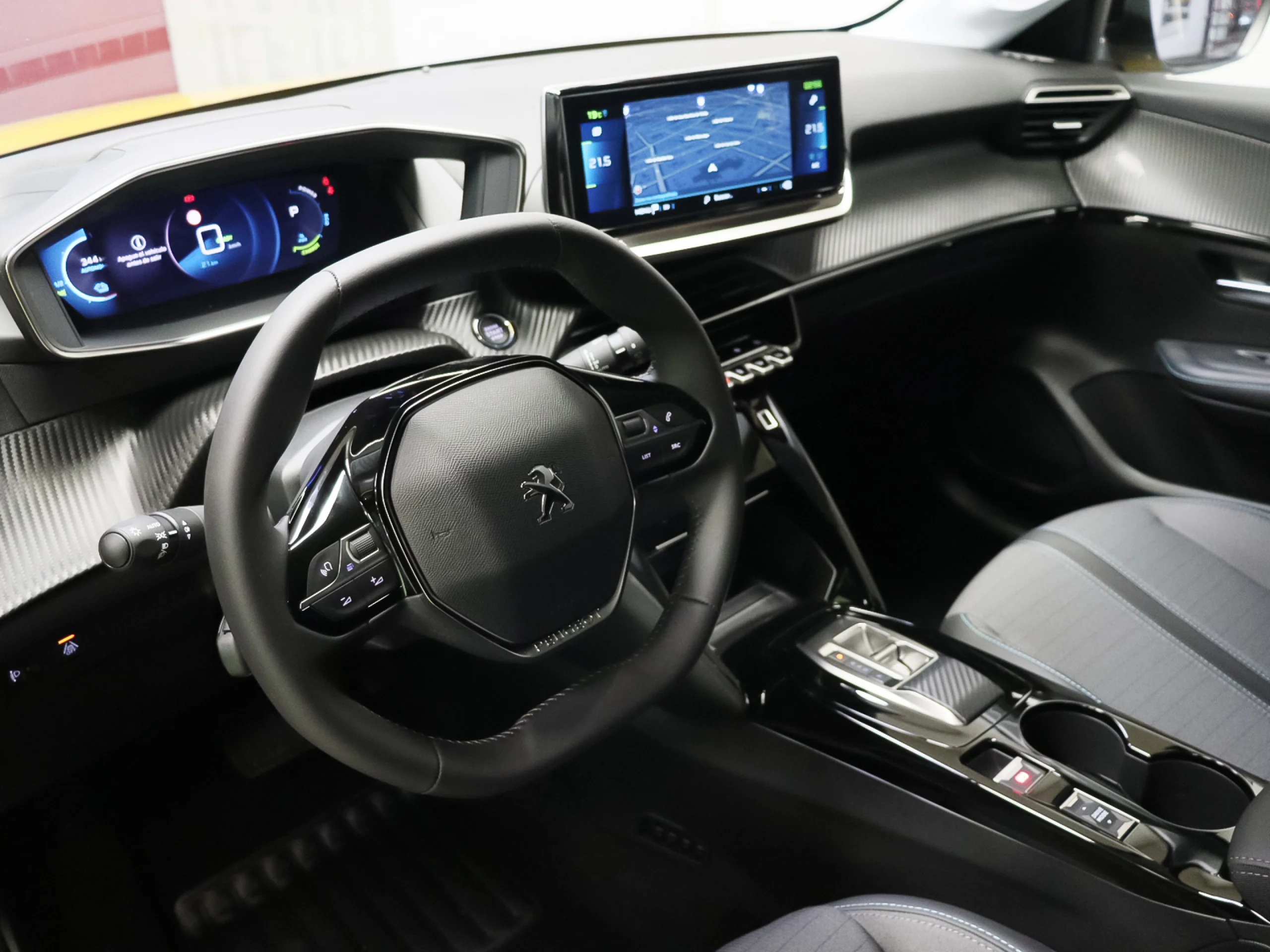 Peugeot E-208 Eléctrico Allure Pack 100 kW (136 CV) - Foto 3