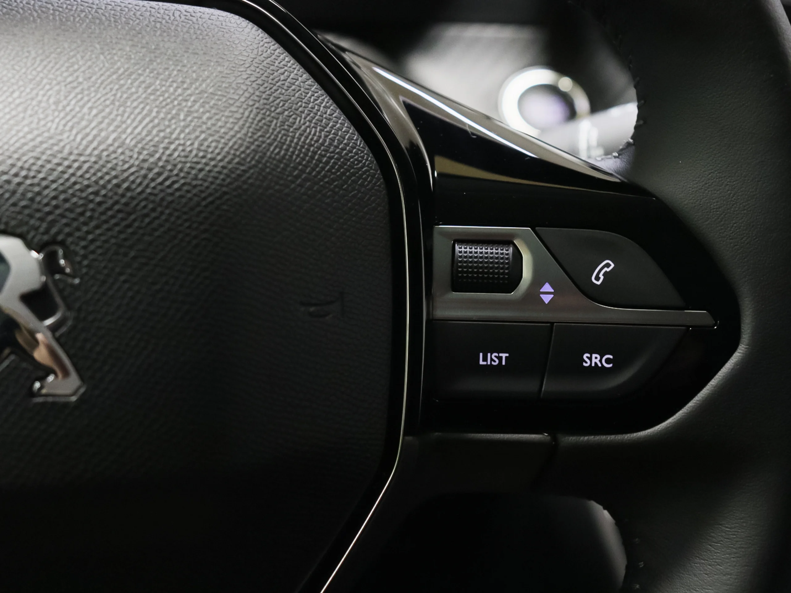 Peugeot E-208 Eléctrico Allure Pack 100 kW (136 CV) - Foto 10