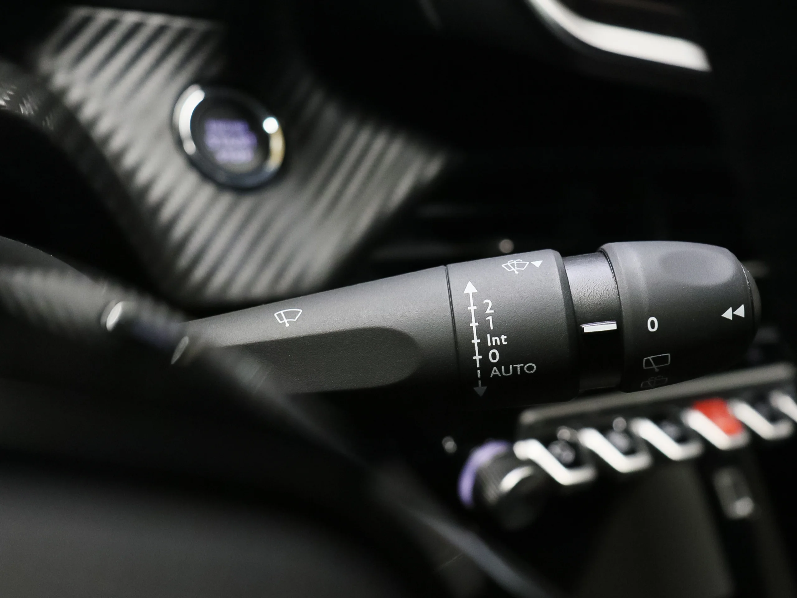 Peugeot E-208 Eléctrico Allure Pack 100 kW (136 CV) - Foto 13