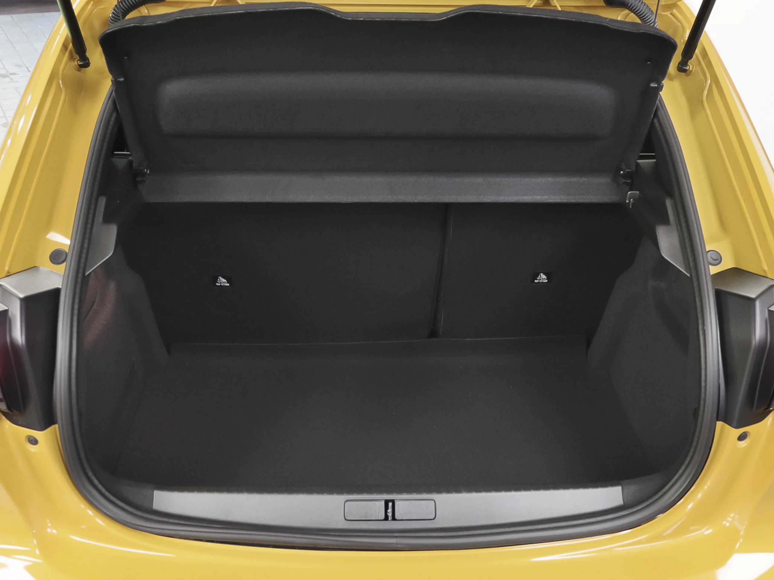 Peugeot E-208 Eléctrico Allure Pack 100 kW (136 CV) - Foto 30