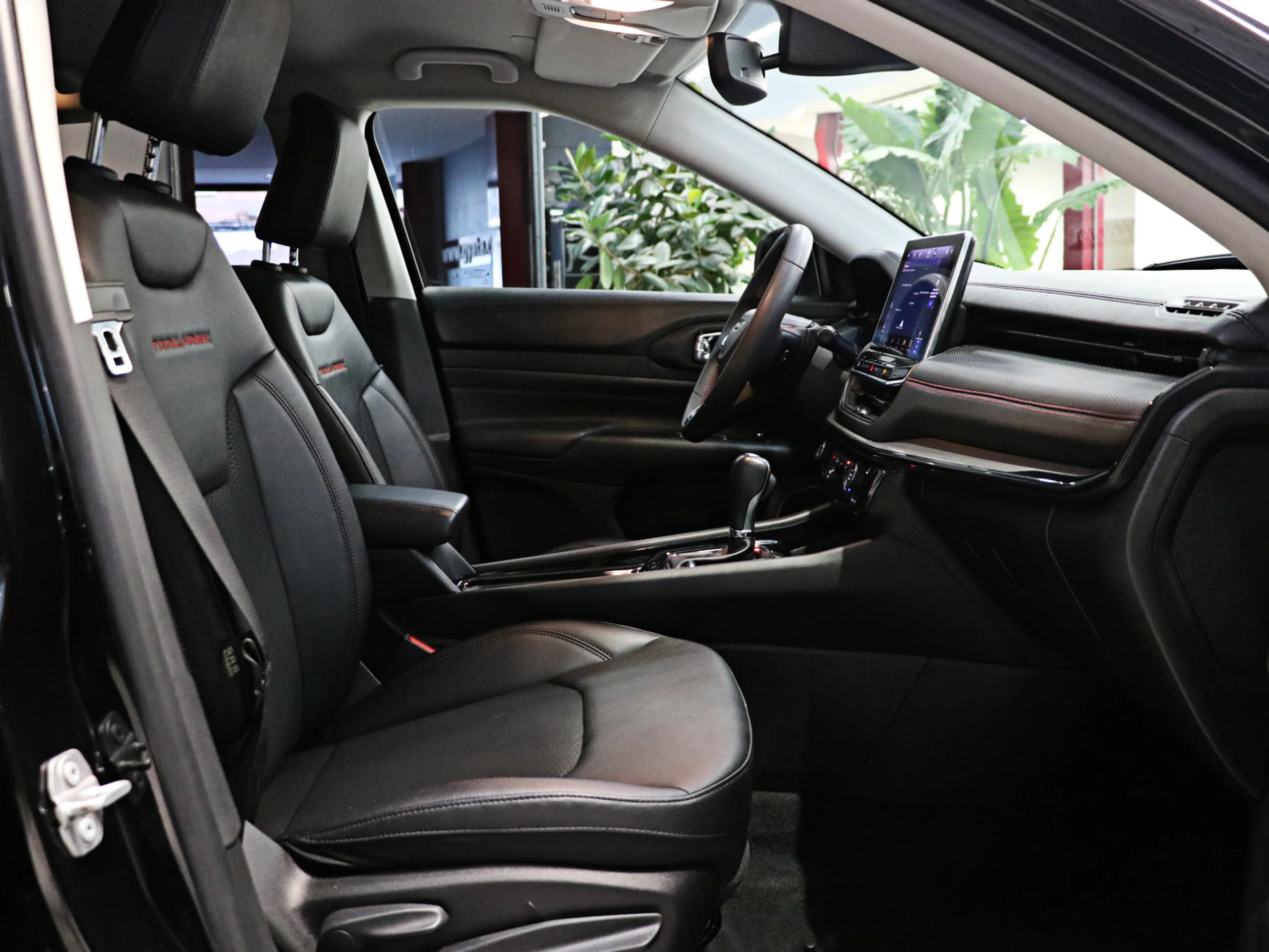 Jeep Compass 1.3 PHEV Trailhawk AWD AT 177 kW (240 CV) - Foto 6