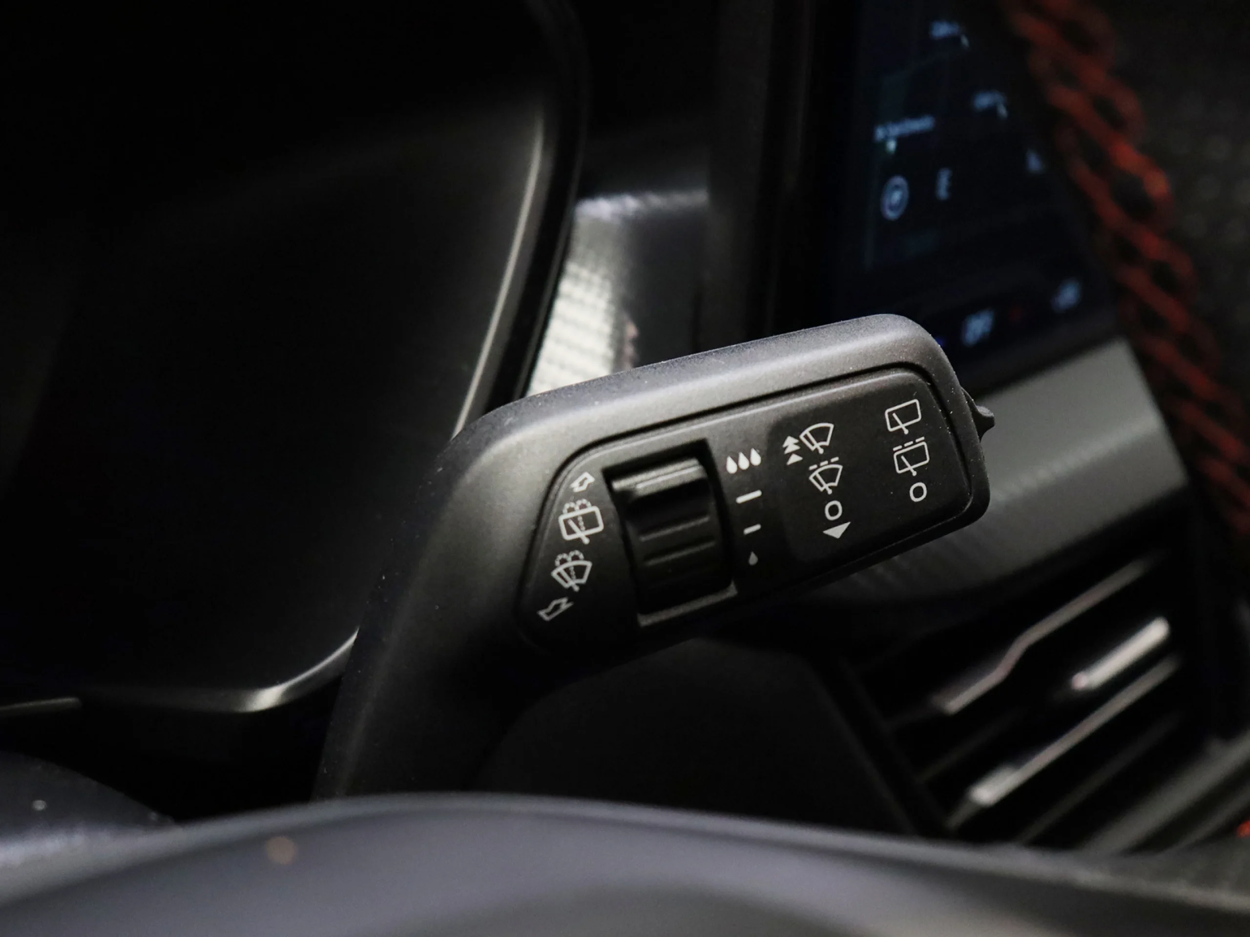 Ford Kuga 2.5 Duratec FHEV ST-Line Auto 132 kW (180 CV) - Foto 13