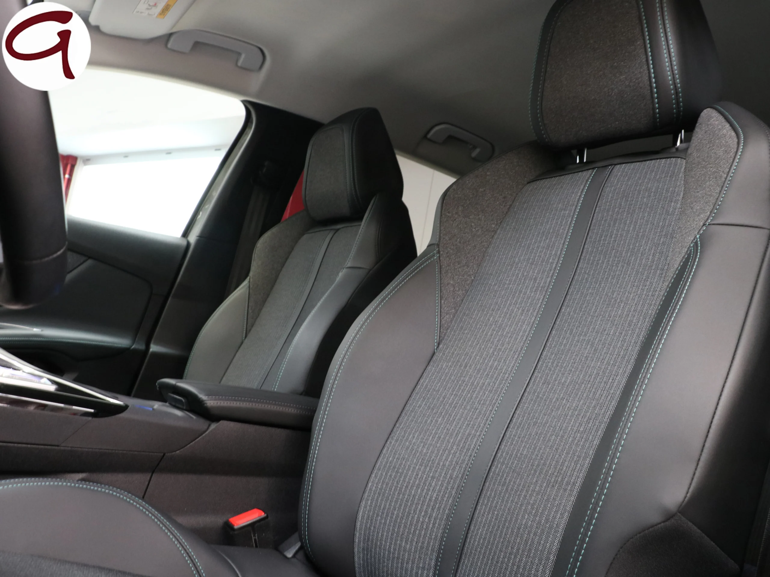 Peugeot 3008 Hybrid 225 Allure Pack e-EAT8 165 kW (225 CV) - Foto 8