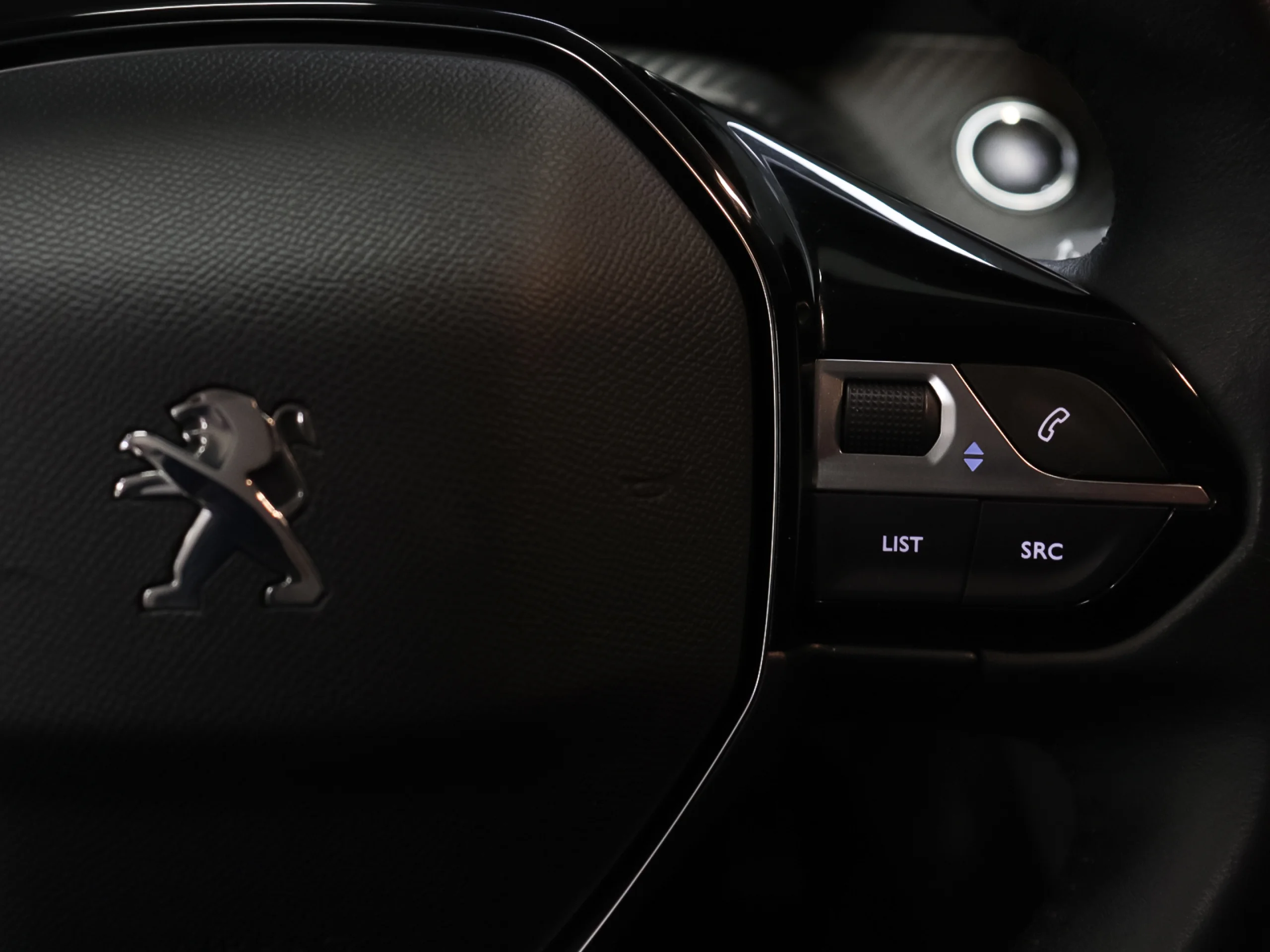 Peugeot E-208 Eléctrico Allure Pack 100 kW (136 CV) - Foto 13