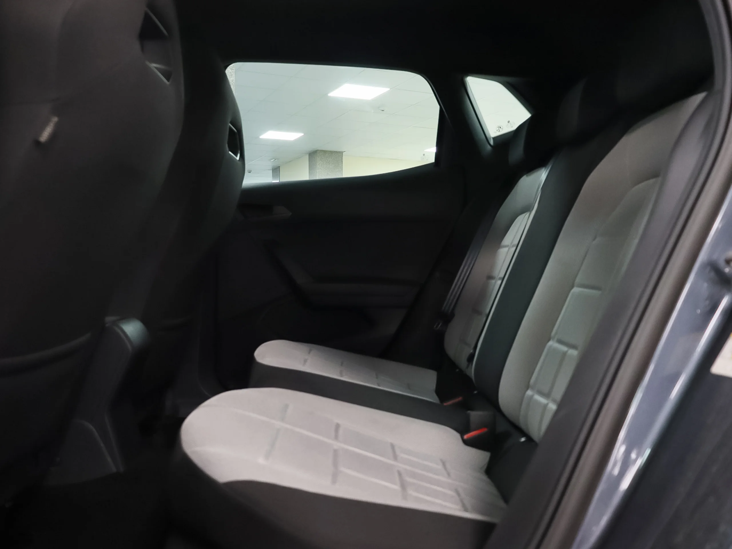 SEAT Ibiza 1.0 TSI S&S FR 85 kW (115 CV) - Foto 8