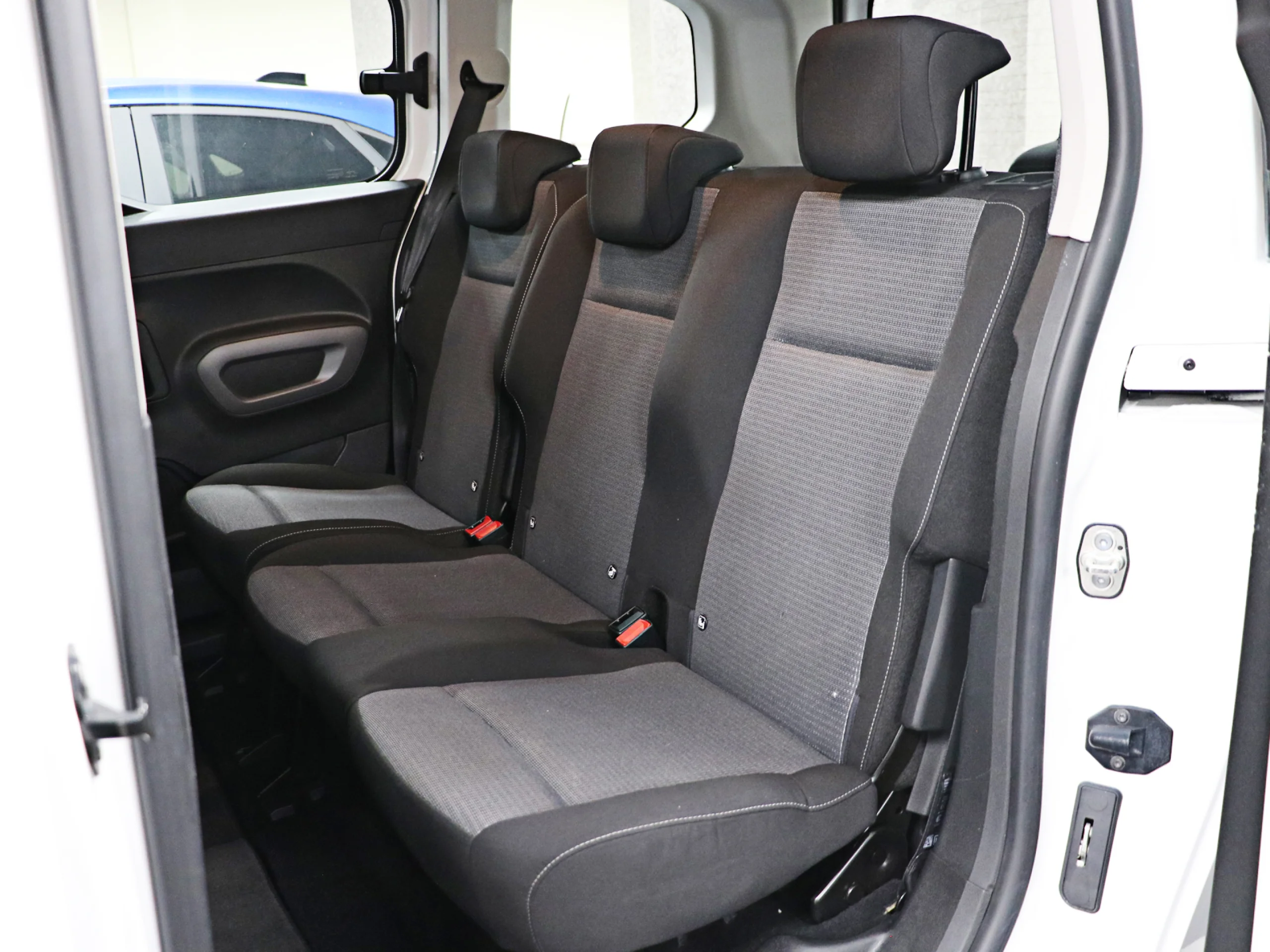Toyota Proace City 1.5 D VX L1 75 kW (102 CV) - Foto 8