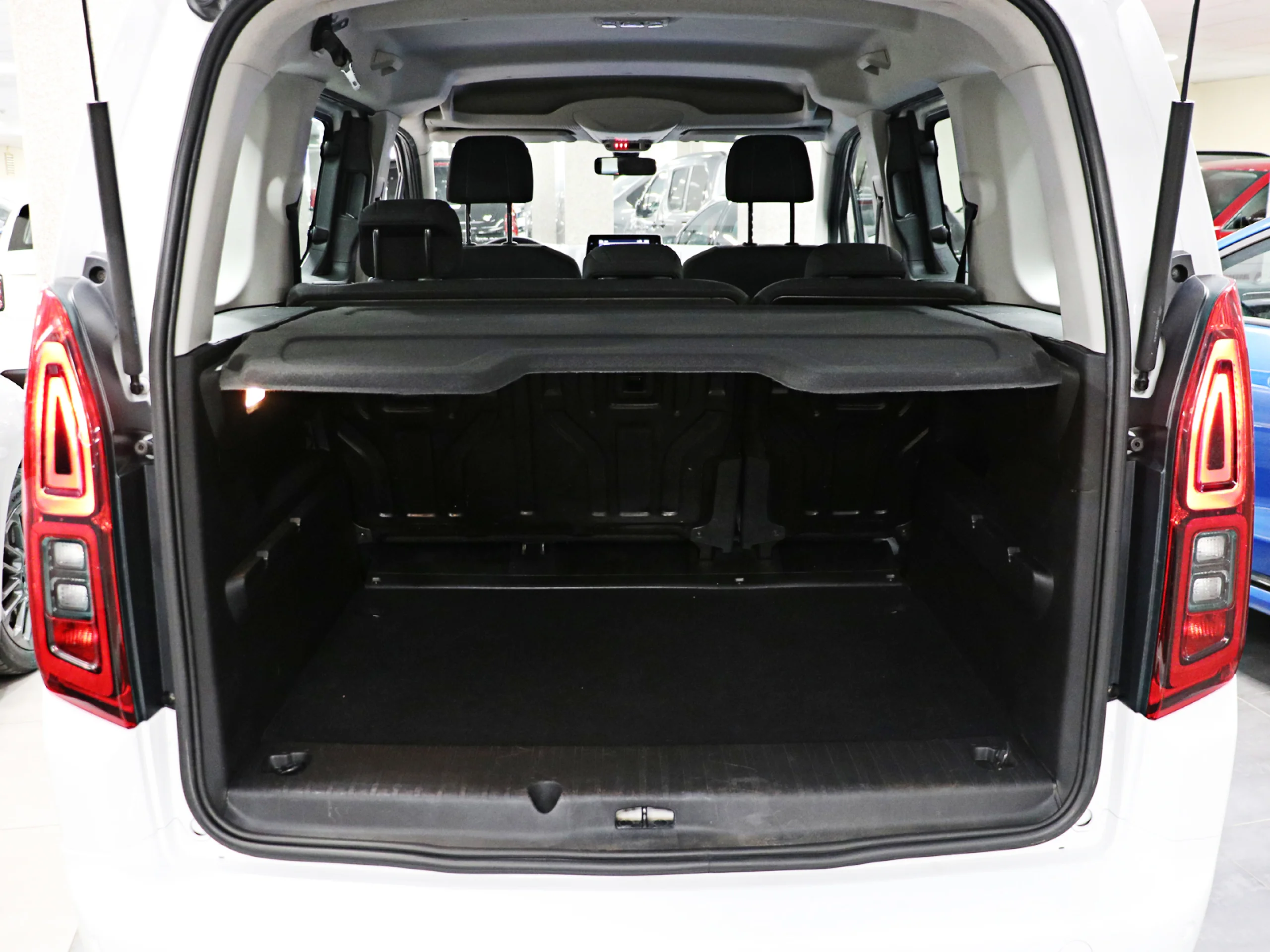 Toyota Proace City 1.5 D VX L1 75 kW (102 CV) - Foto 29
