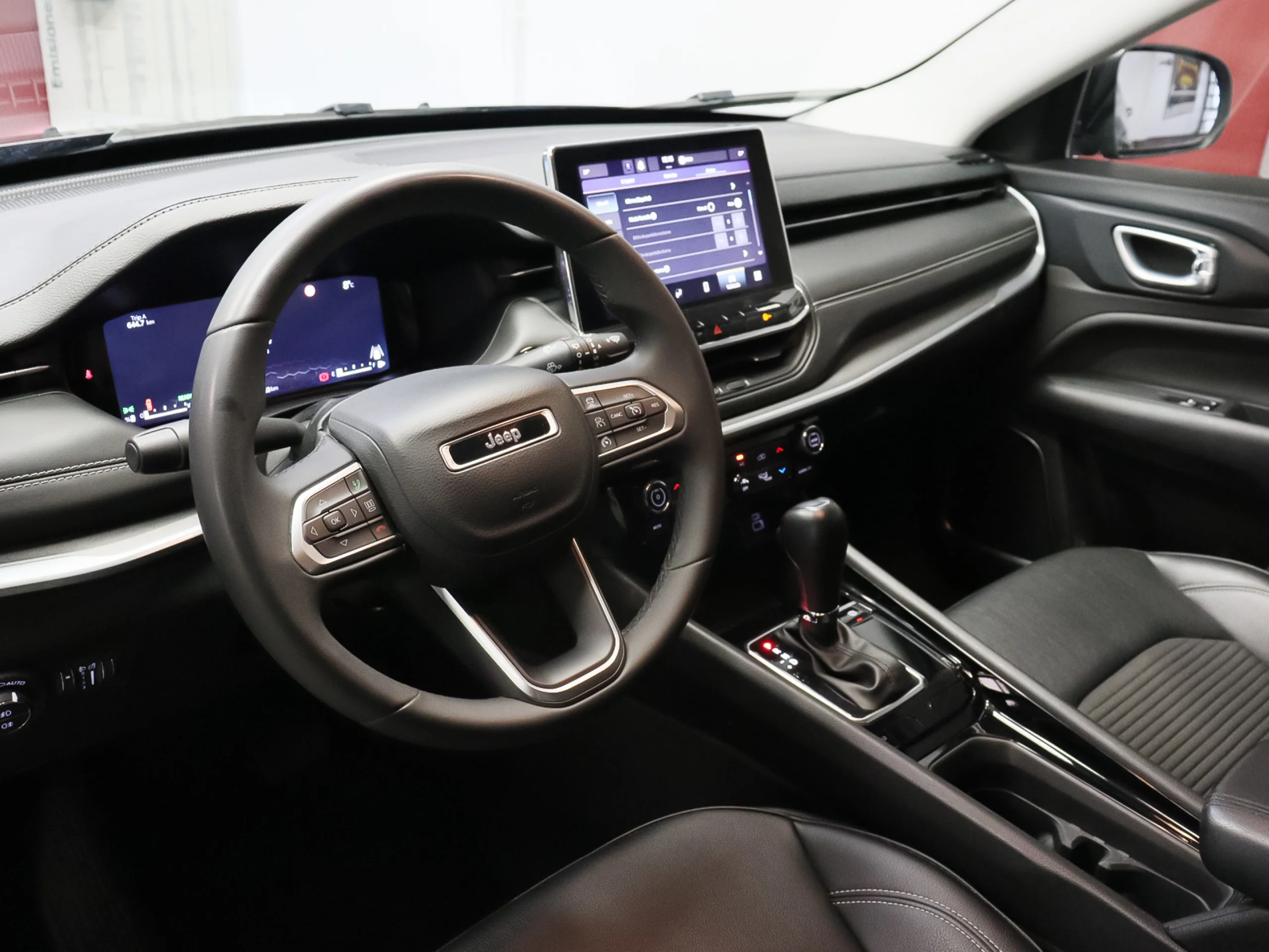 Jeep Compass eHybrid 1.5 MHEV Longitude DCT 96 kW (130 CV) - Foto 3