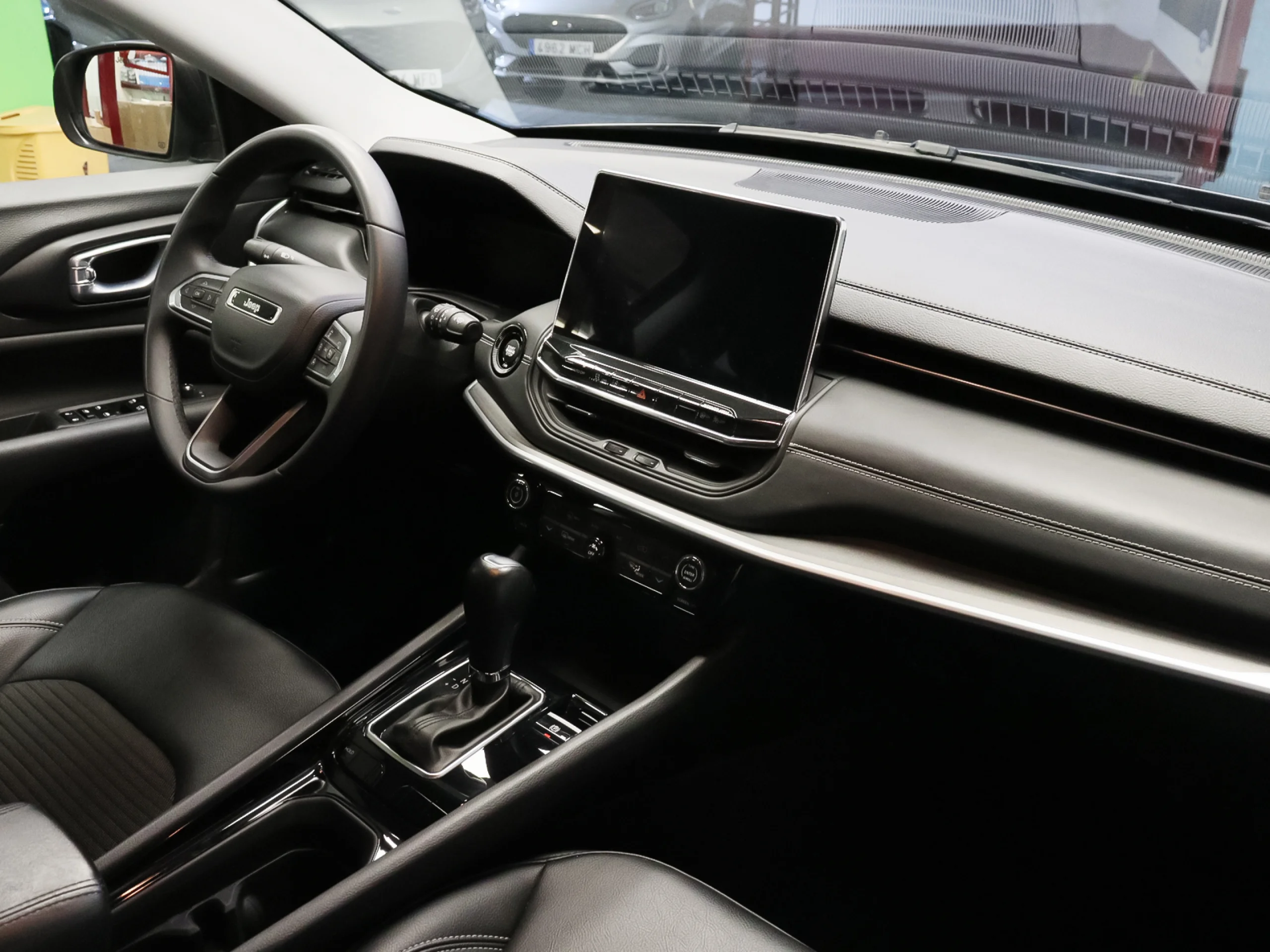 Jeep Compass eHybrid 1.5 MHEV Longitude DCT 96 kW (130 CV) - Foto 4