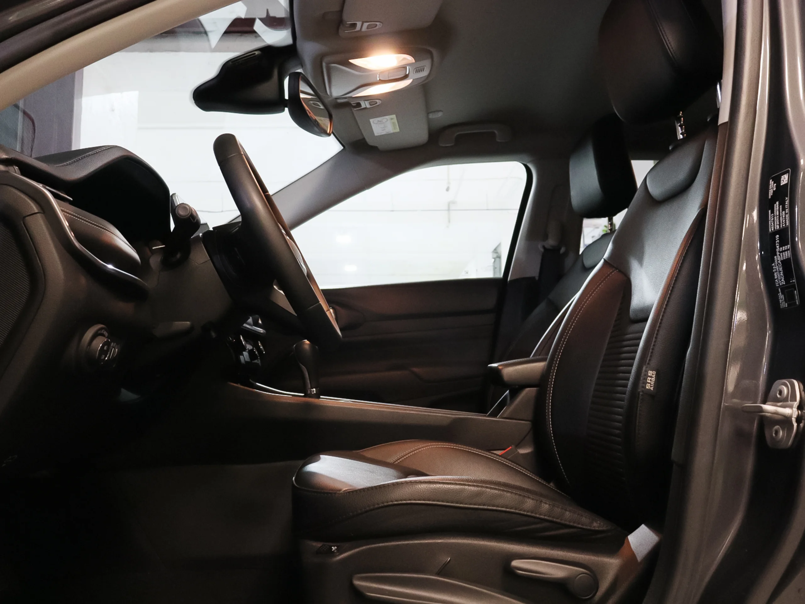 Jeep Compass eHybrid 1.5 MHEV Longitude DCT 96 kW (130 CV) - Foto 6