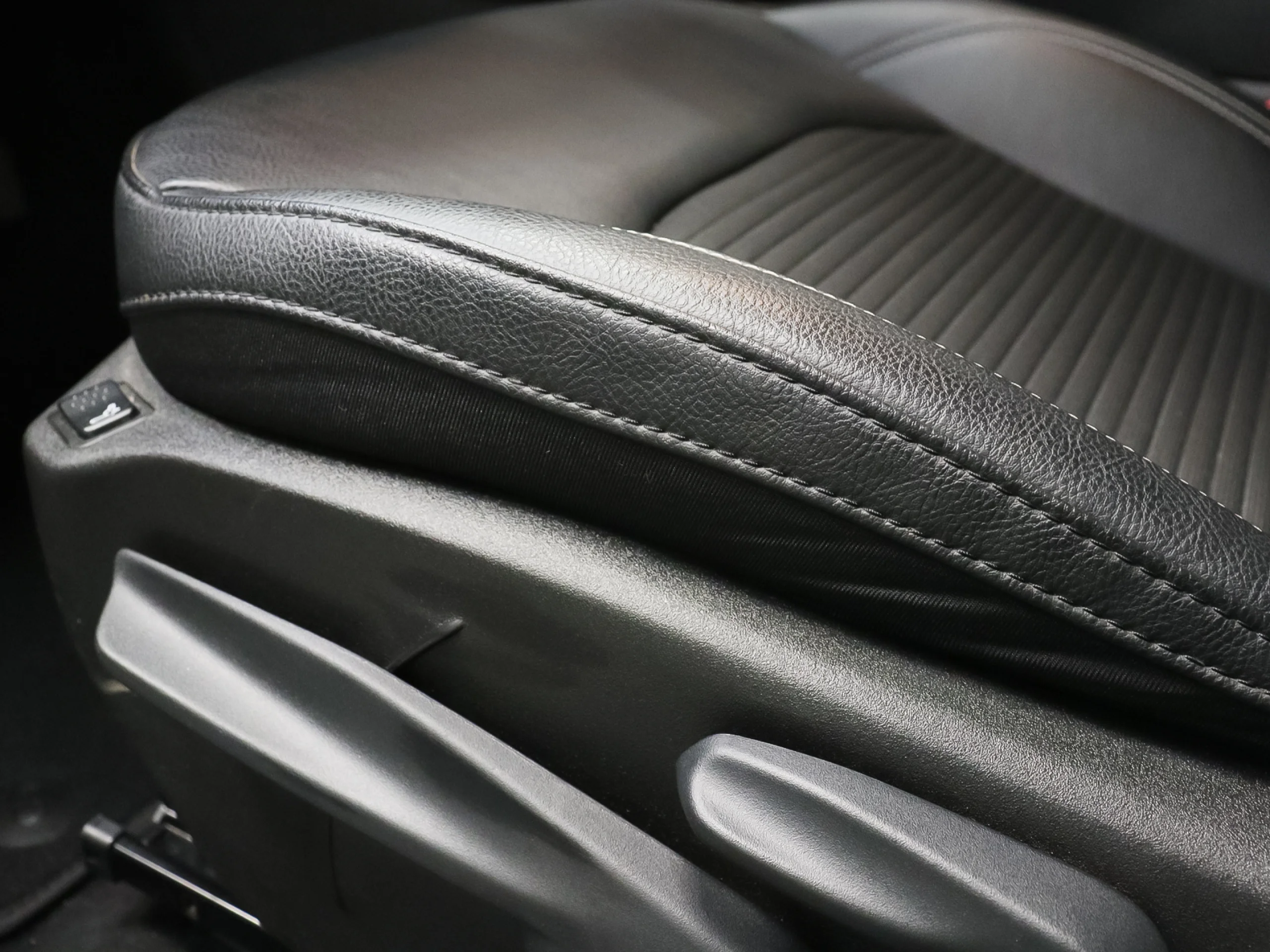 Jeep Compass eHybrid 1.5 MHEV Longitude DCT 96 kW (130 CV) - Foto 7