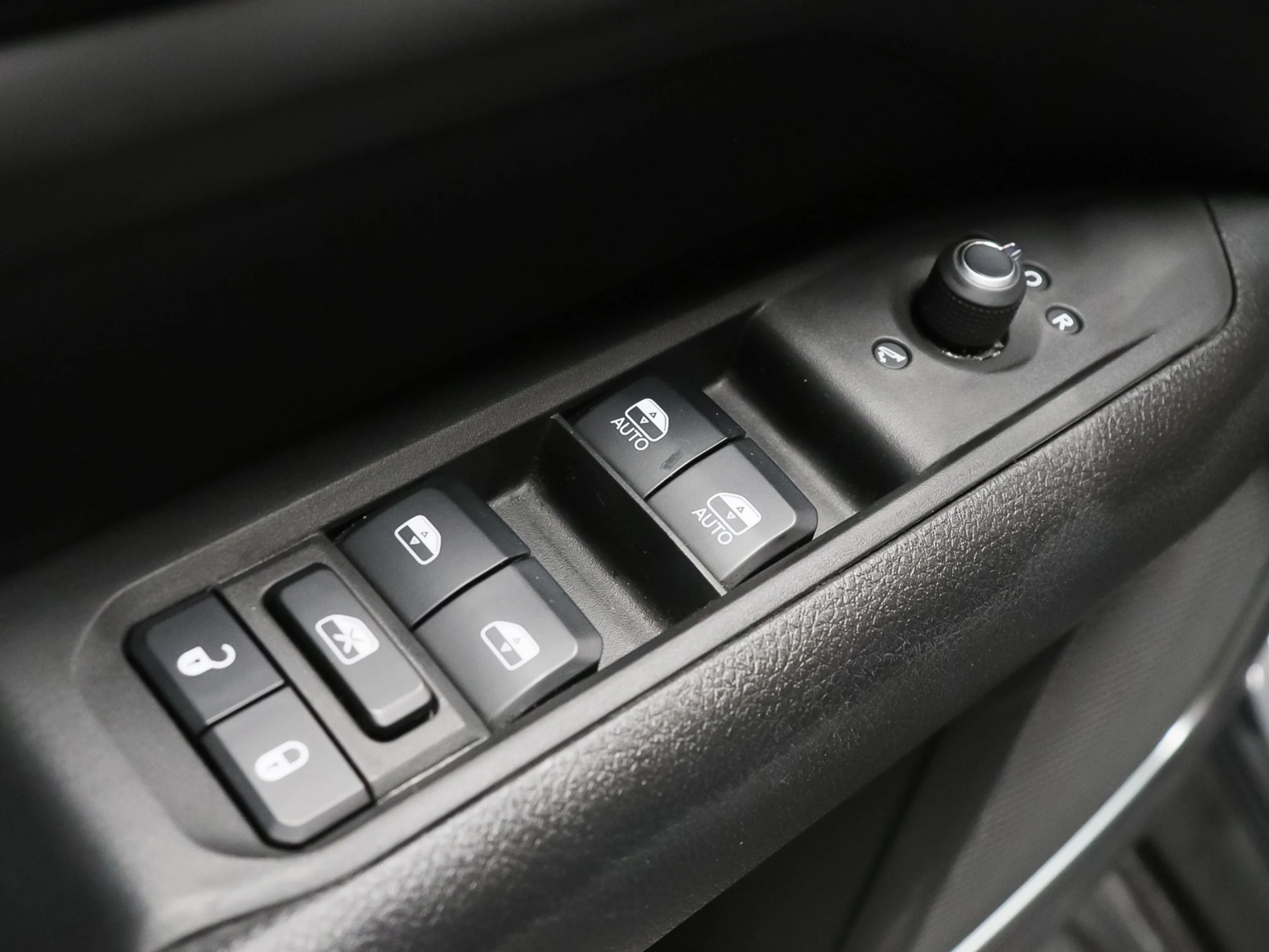 Jeep Compass eHybrid 1.5 MHEV Longitude DCT 96 kW (130 CV) - Foto 11