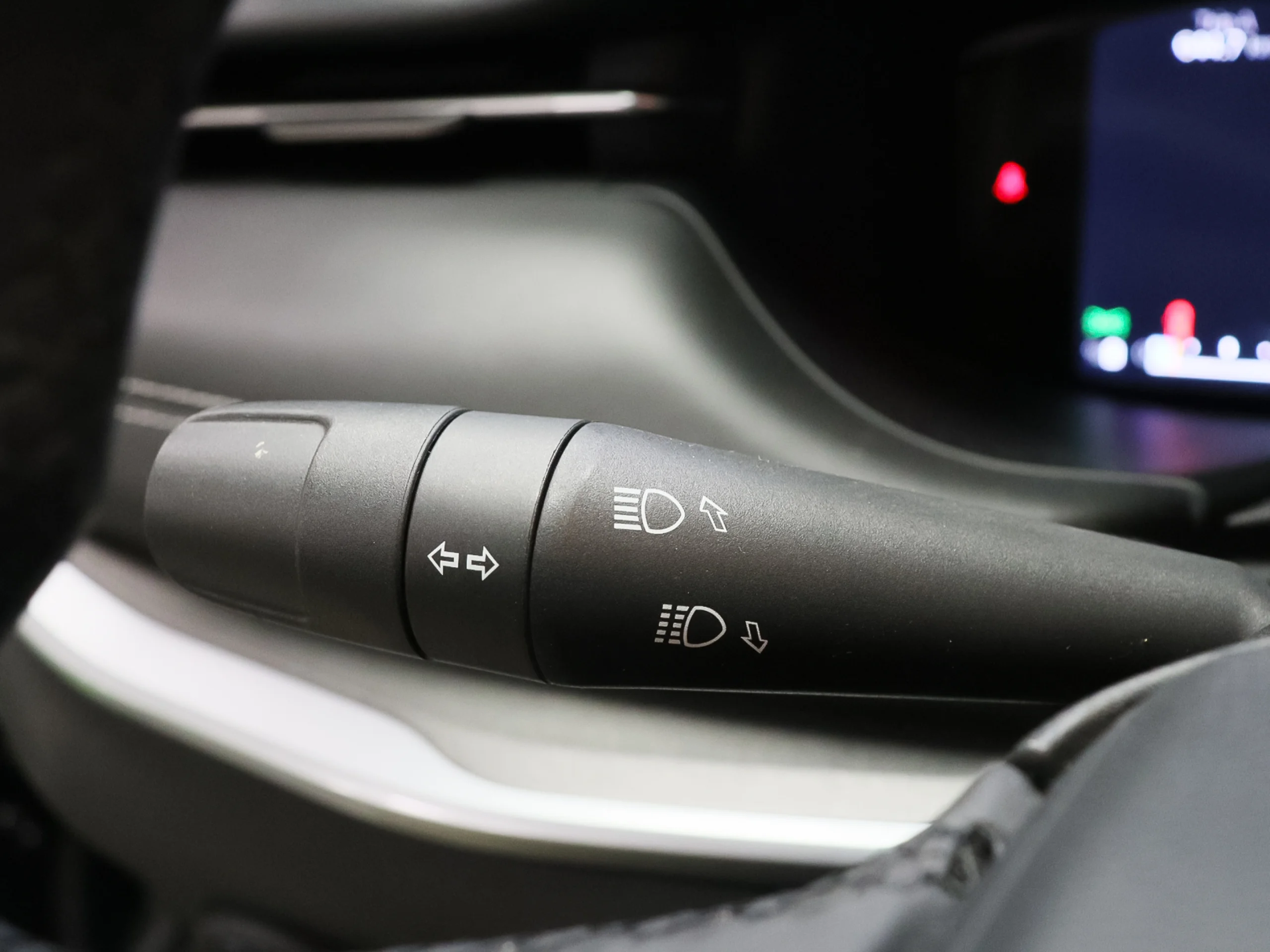 Jeep Compass eHybrid 1.5 MHEV Longitude DCT 96 kW (130 CV) - Foto 13