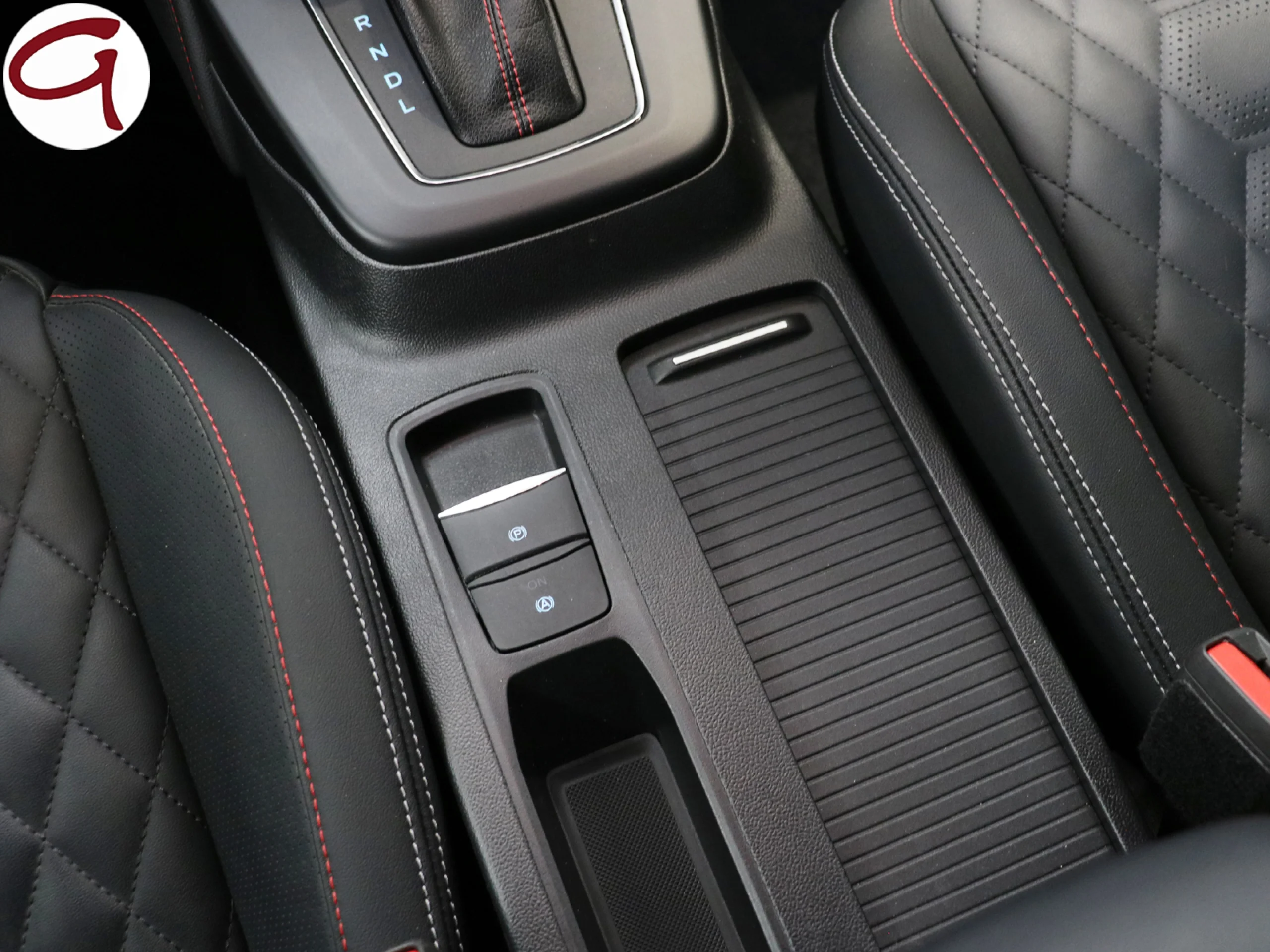 Ford Focus 1.0 Ecoboost MHEV ST-Line X Auto 114 kW (155 CV) - Foto 33